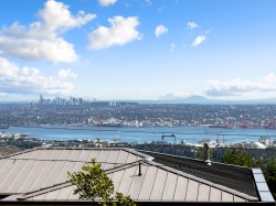 1040 Crestline Road West Vancouver, BC V7S 2E2