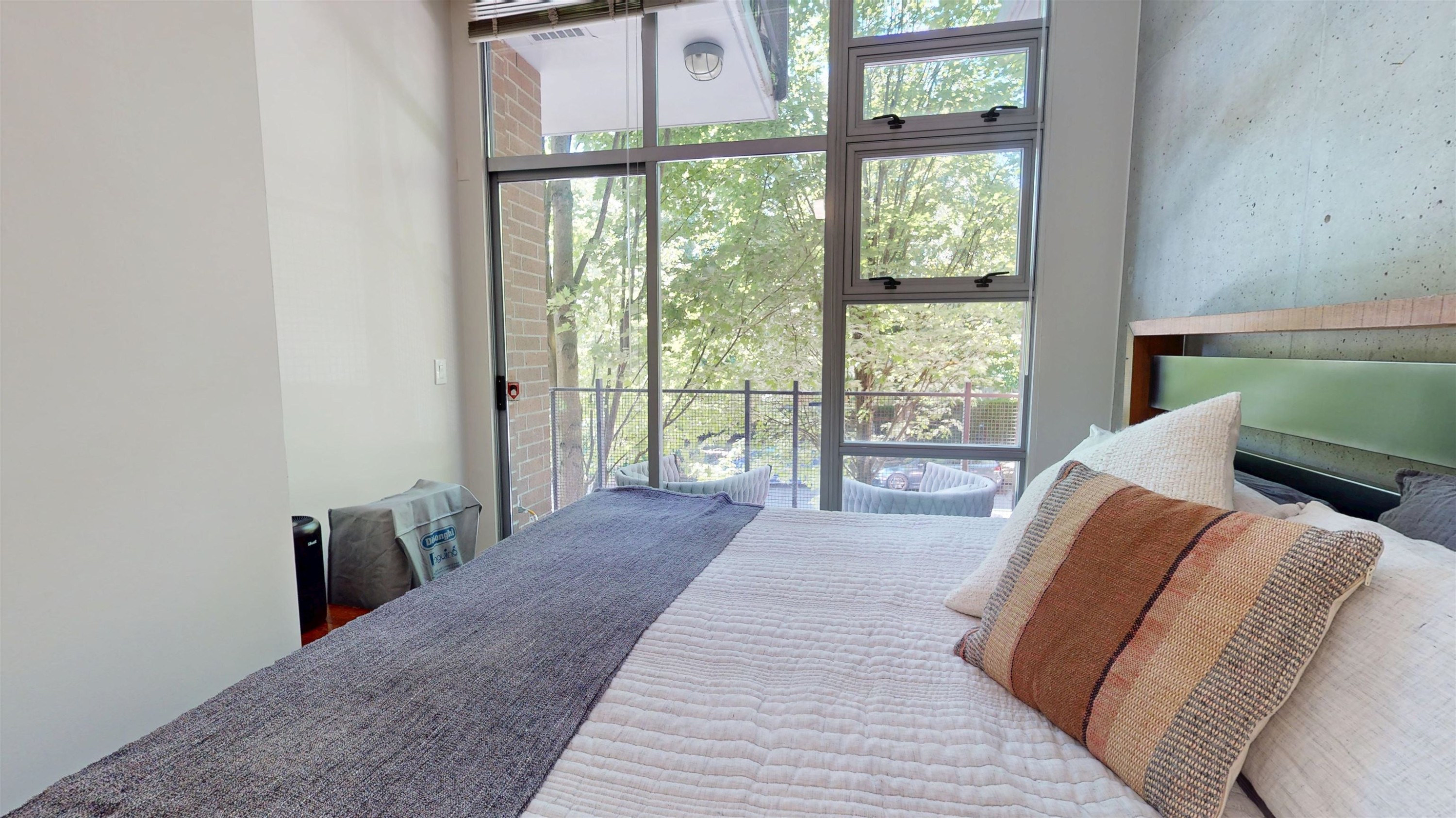 357 11Th Avenue E, Vancouver, BC