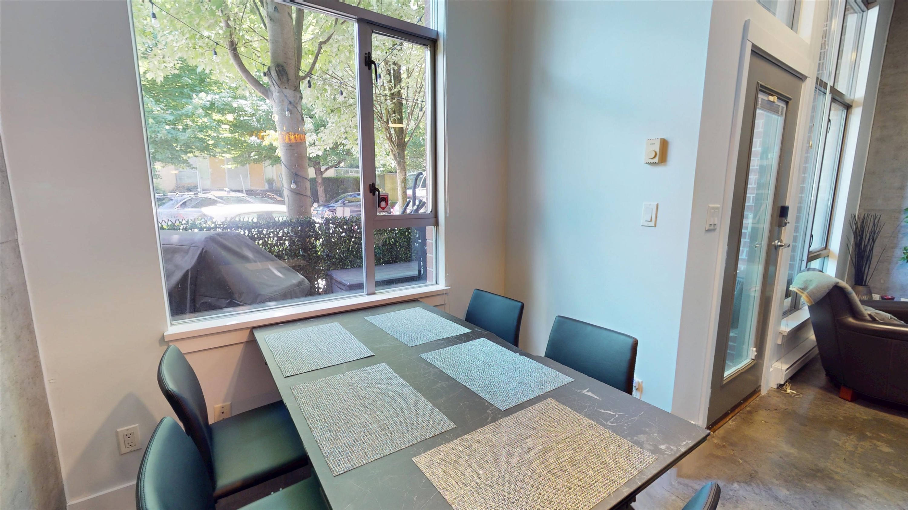357 11Th Avenue E, Vancouver, BC