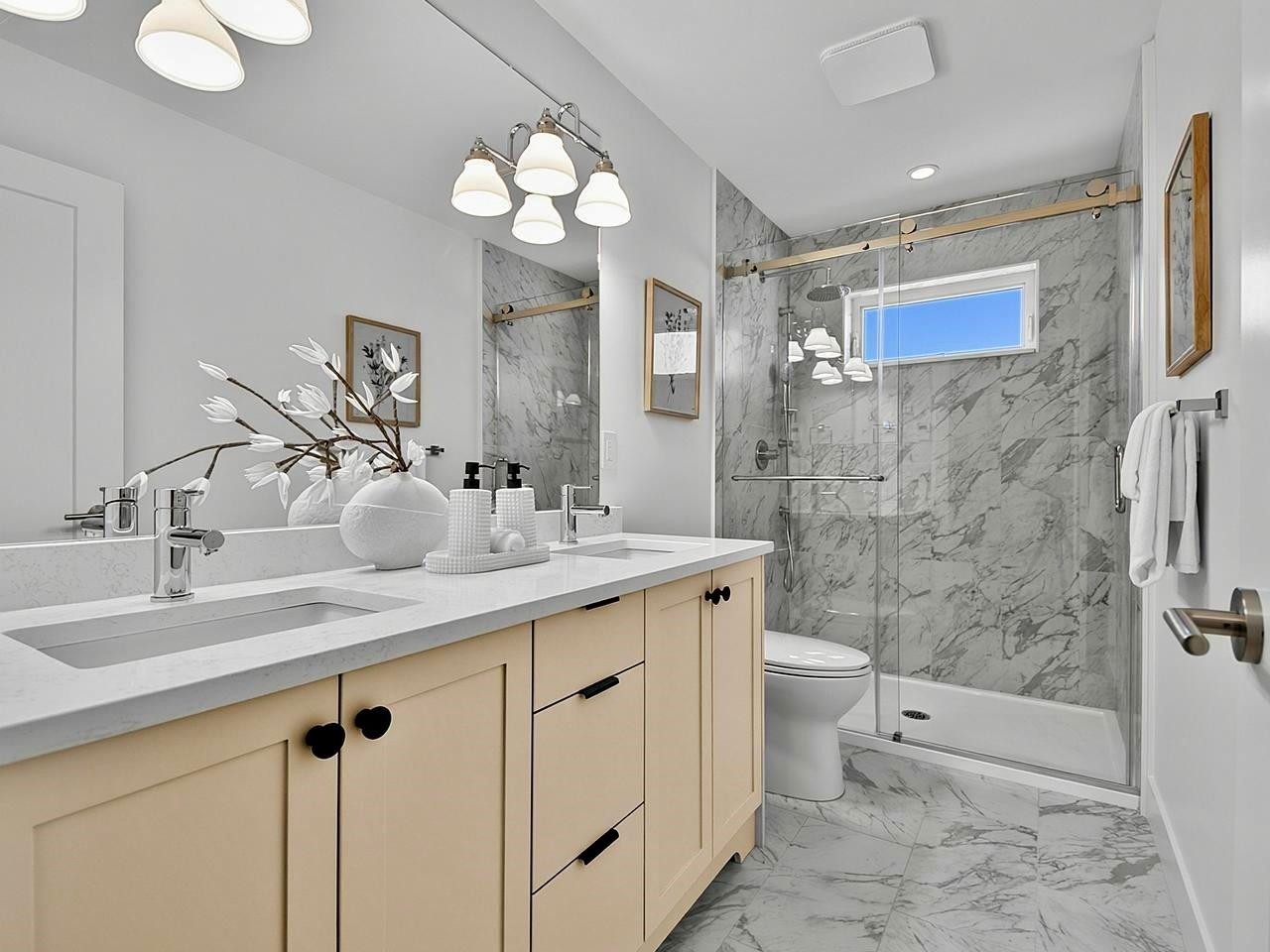 2-8029 Macpherson Avenue, Burnaby, BC