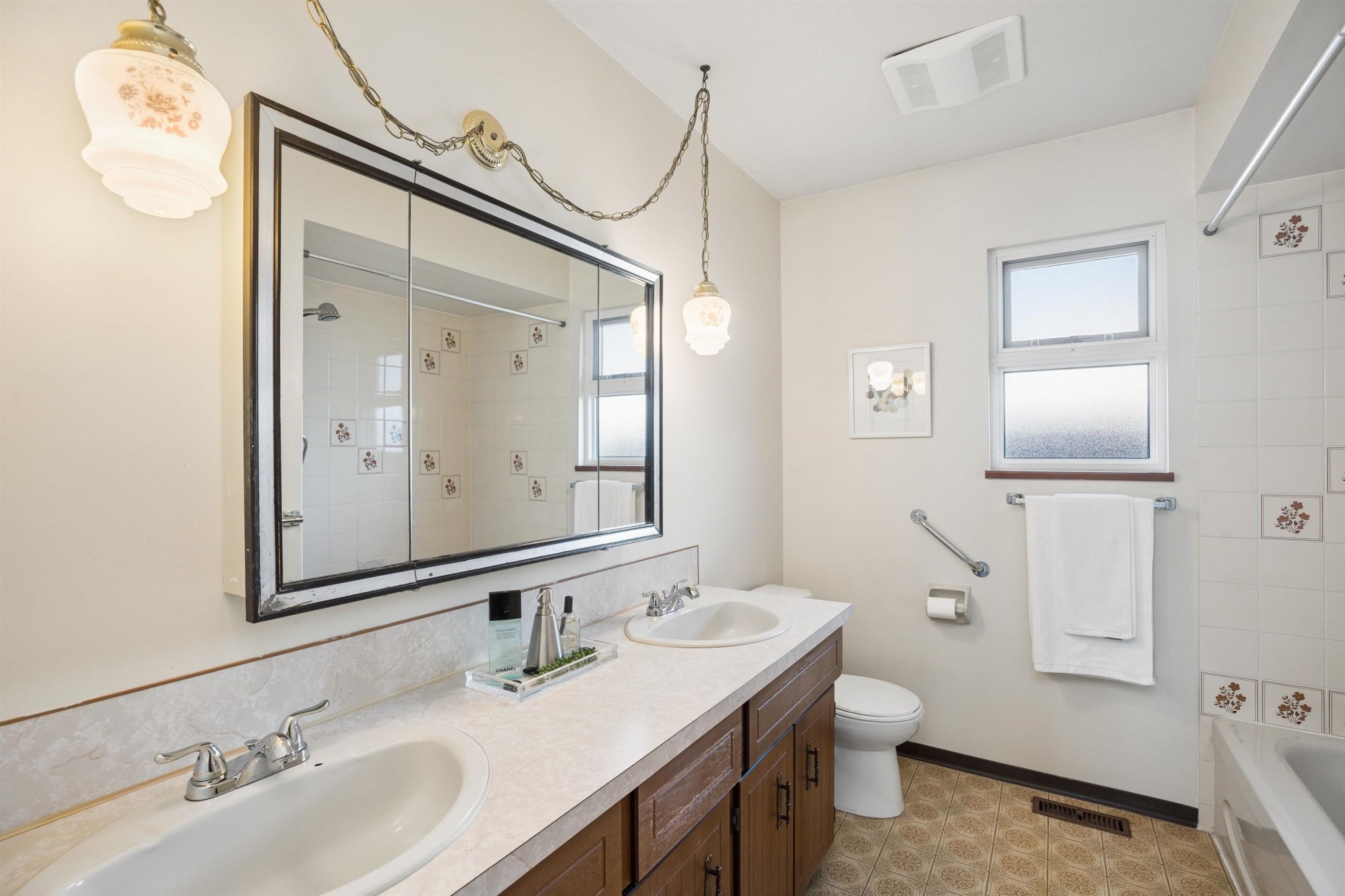 2047 52Nd Avenue E, Vancouver, BC