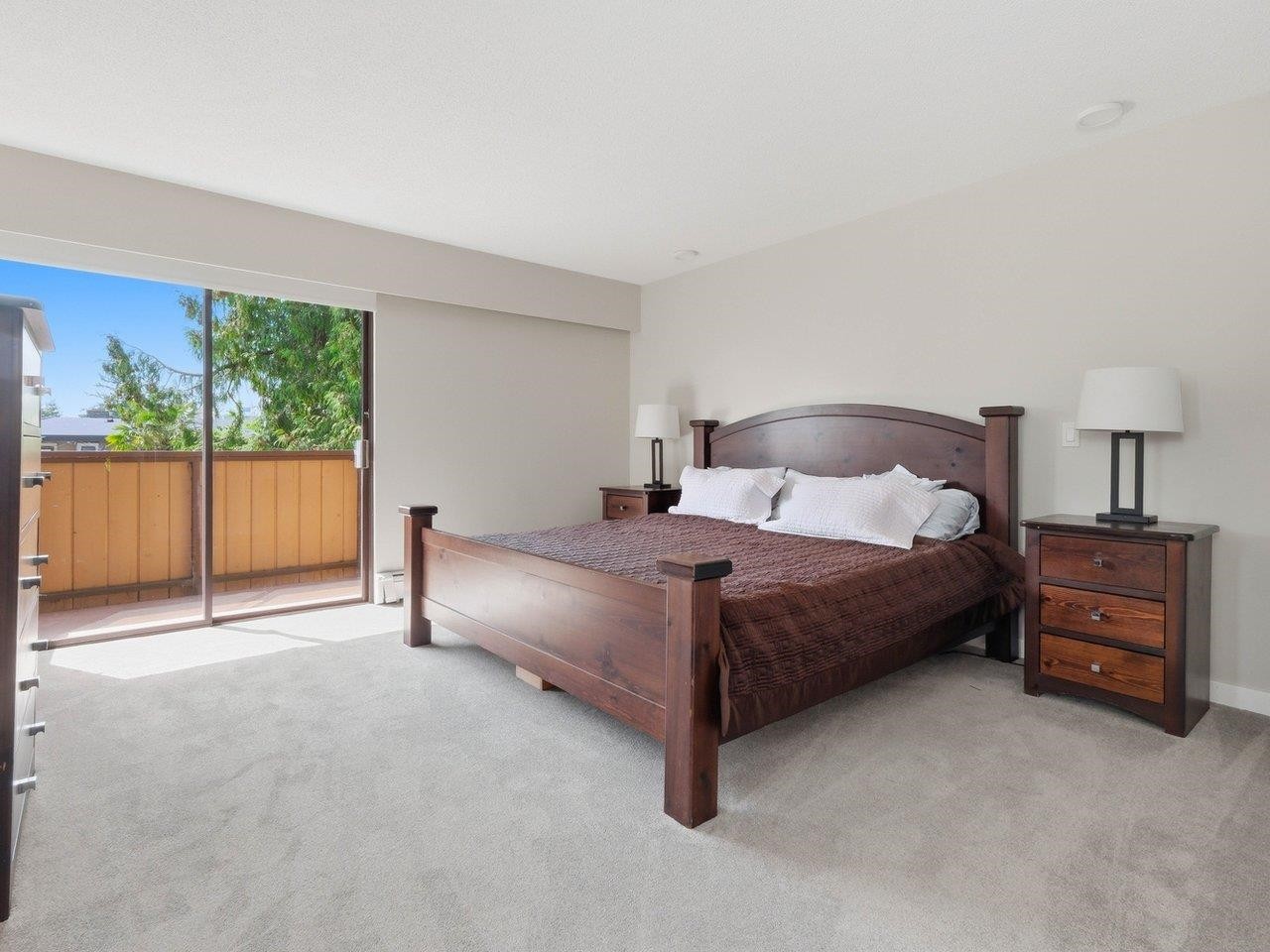 1390 Eastlawn Drive, Burnaby, BC - Indoor Photo Showing Bedroom