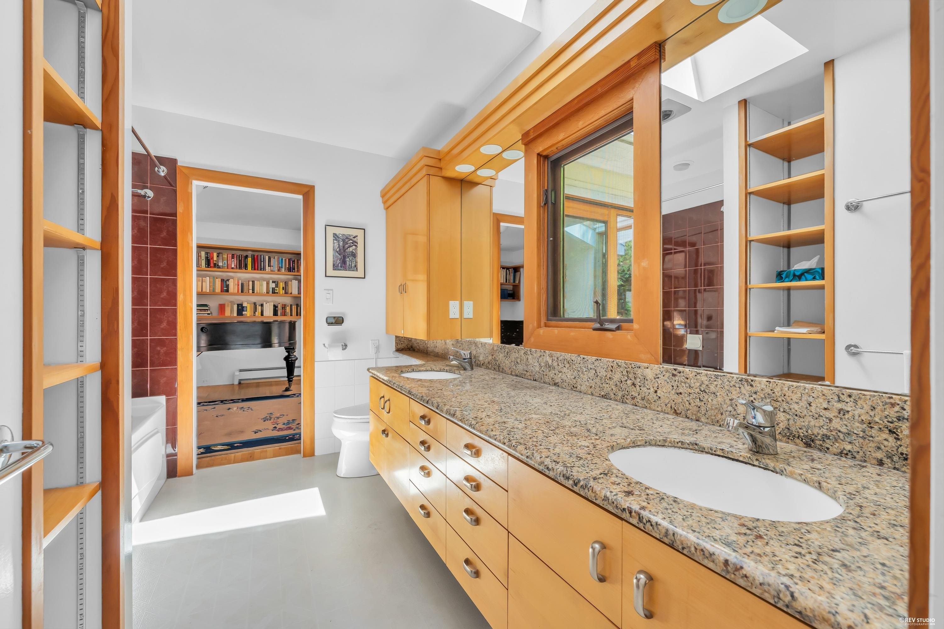 870 Leyland Street, West Vancouver, BC
