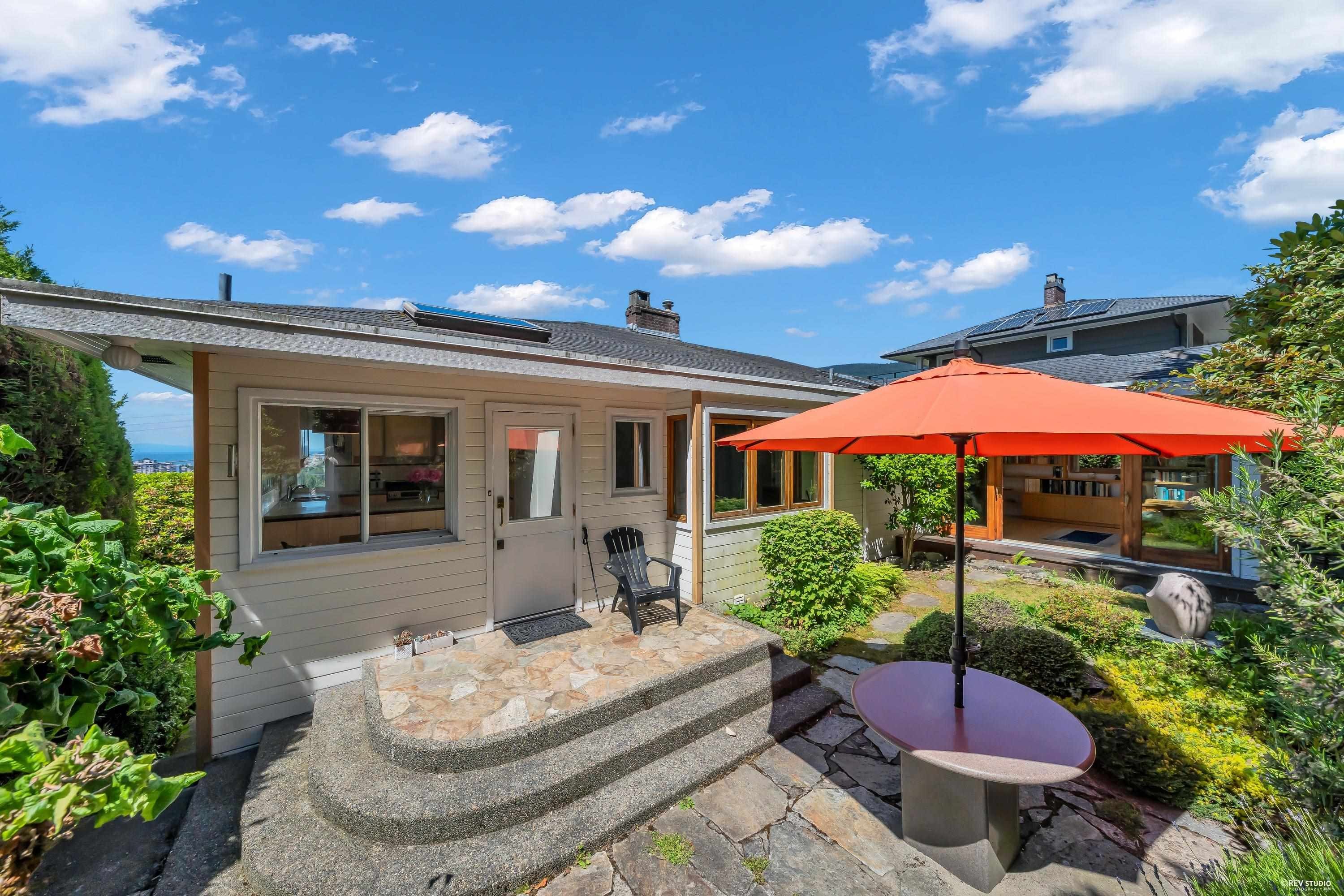870 Leyland Street, West Vancouver, BC