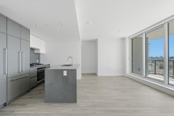 808-2135 Springer Avenue Burnaby, BC V5B 2Z6