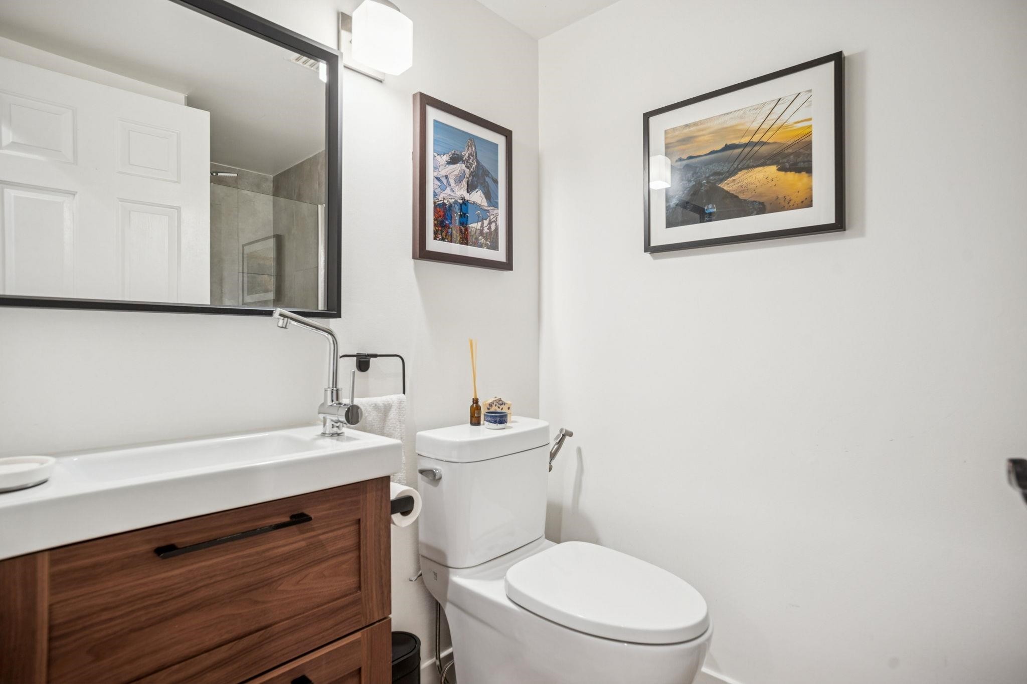 305-688 16Th Avenue E, Vancouver, BC