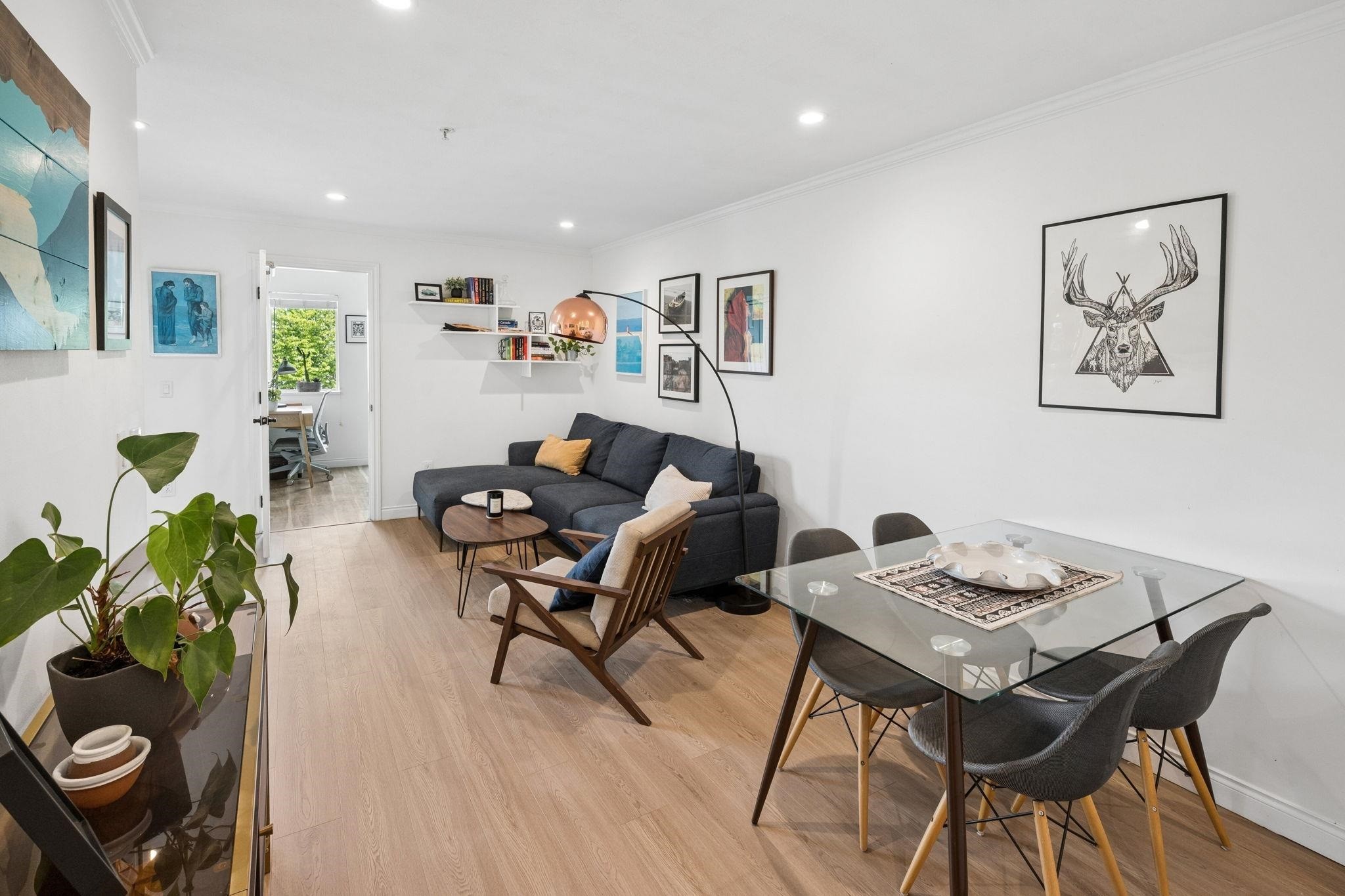 305-688 16Th Avenue E, Vancouver, BC