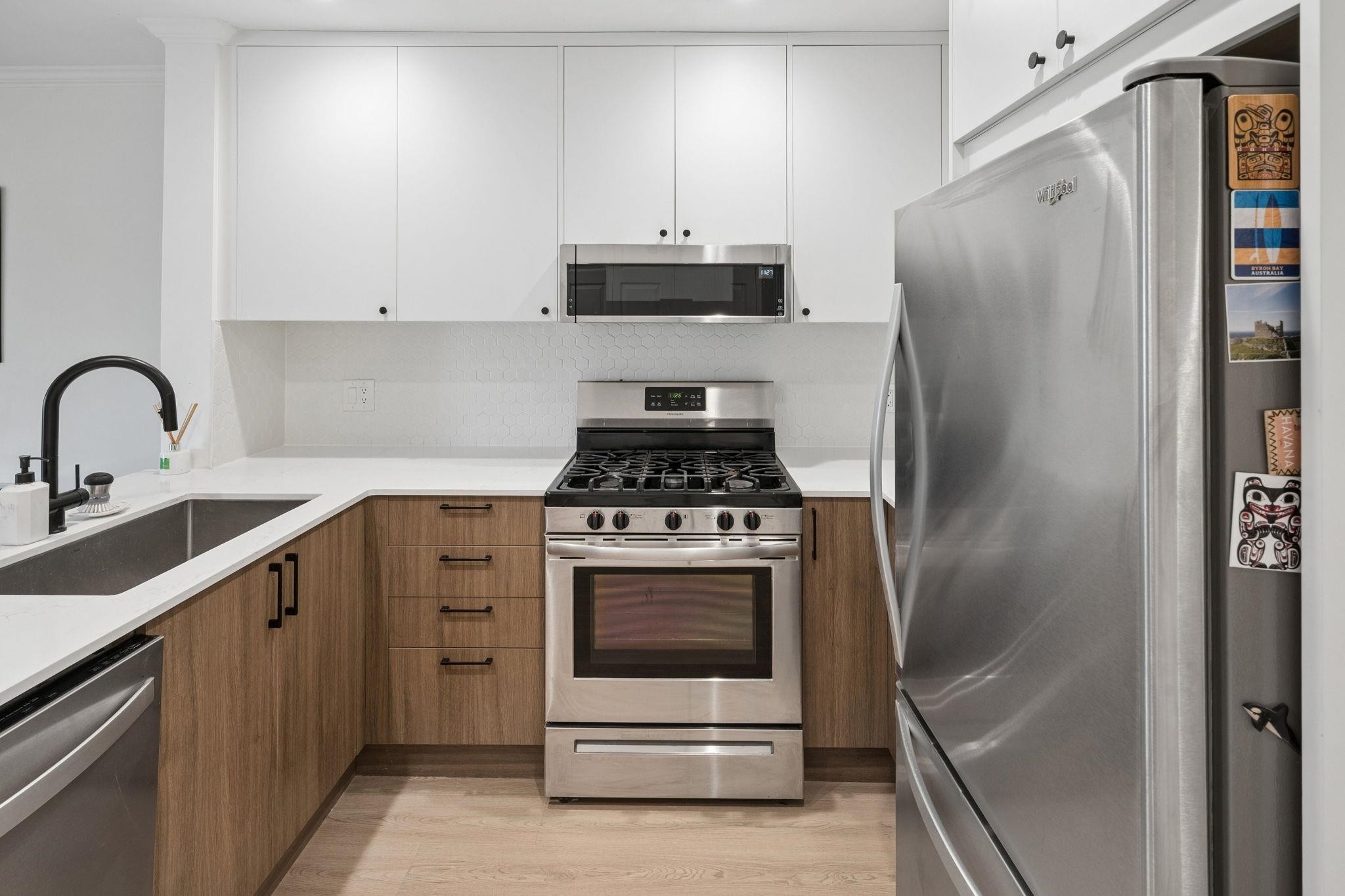 305-688 16Th Avenue E, Vancouver, BC