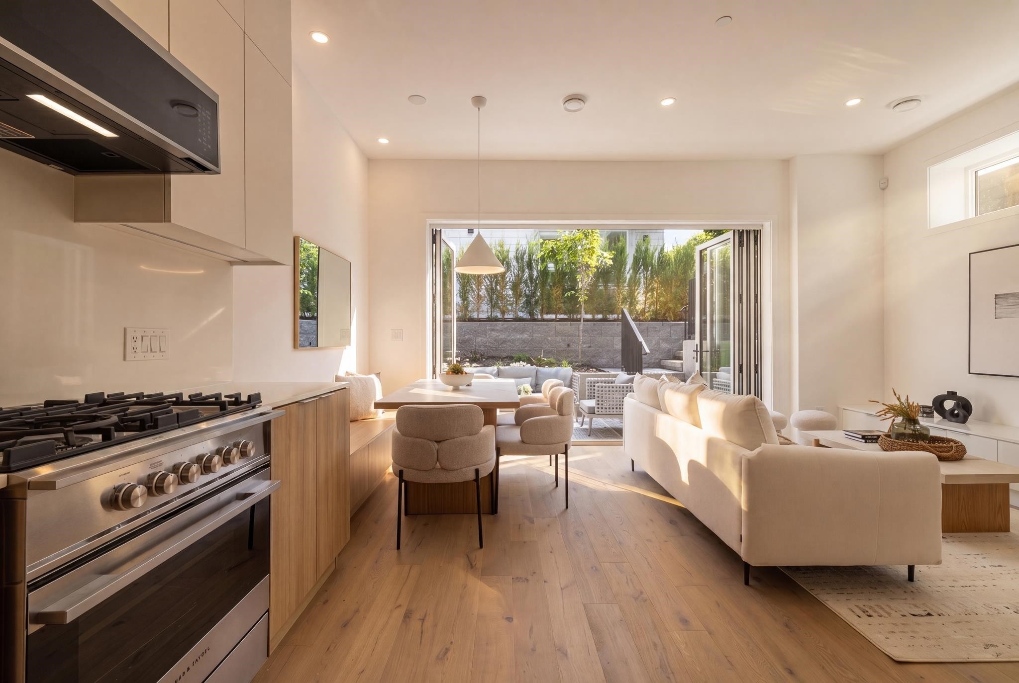 2790 Cambridge Street, Vancouver, BC