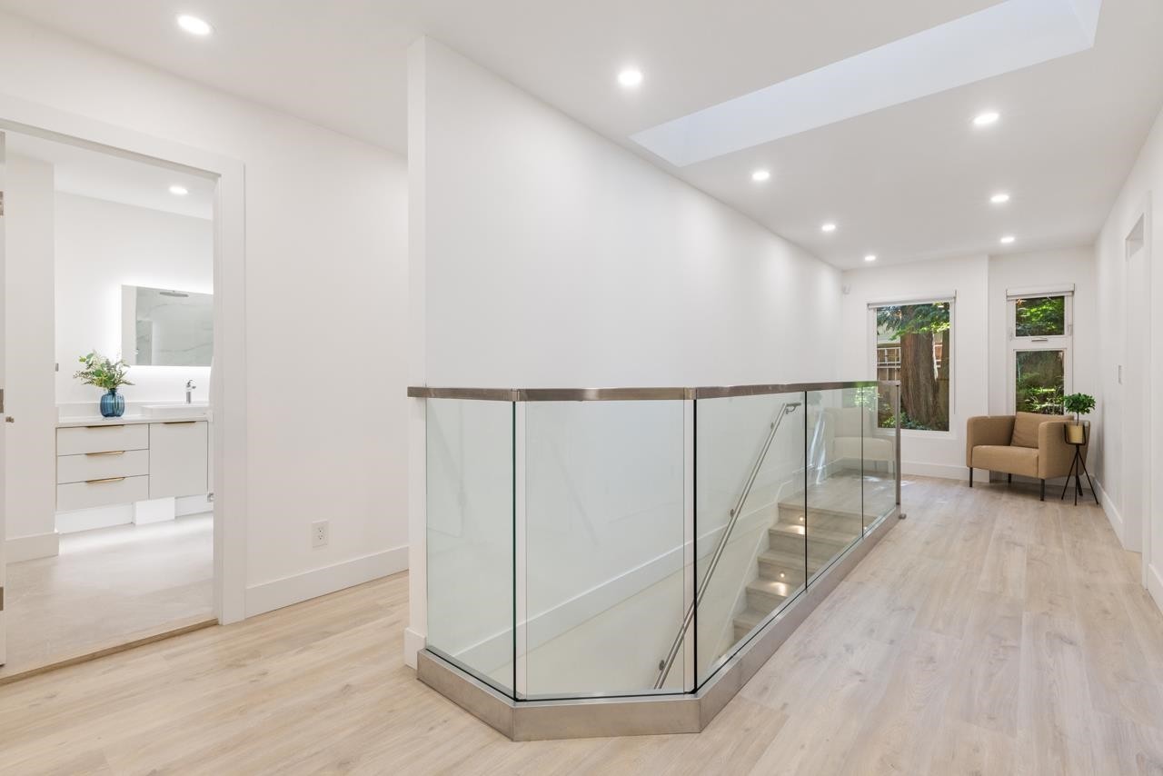 4283 Capilano Road, North Vancouver, BC - Indoor Photo Showing Other Room