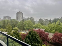 501-3980 Carrigan Street Burnaby, BC V3N 4J1