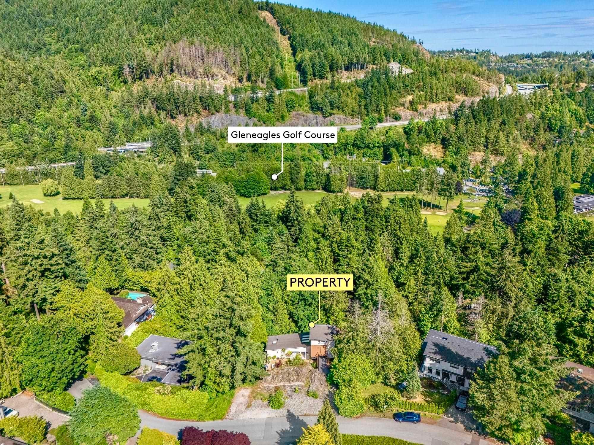 6236 Summit Avenue, West Vancouver, BC