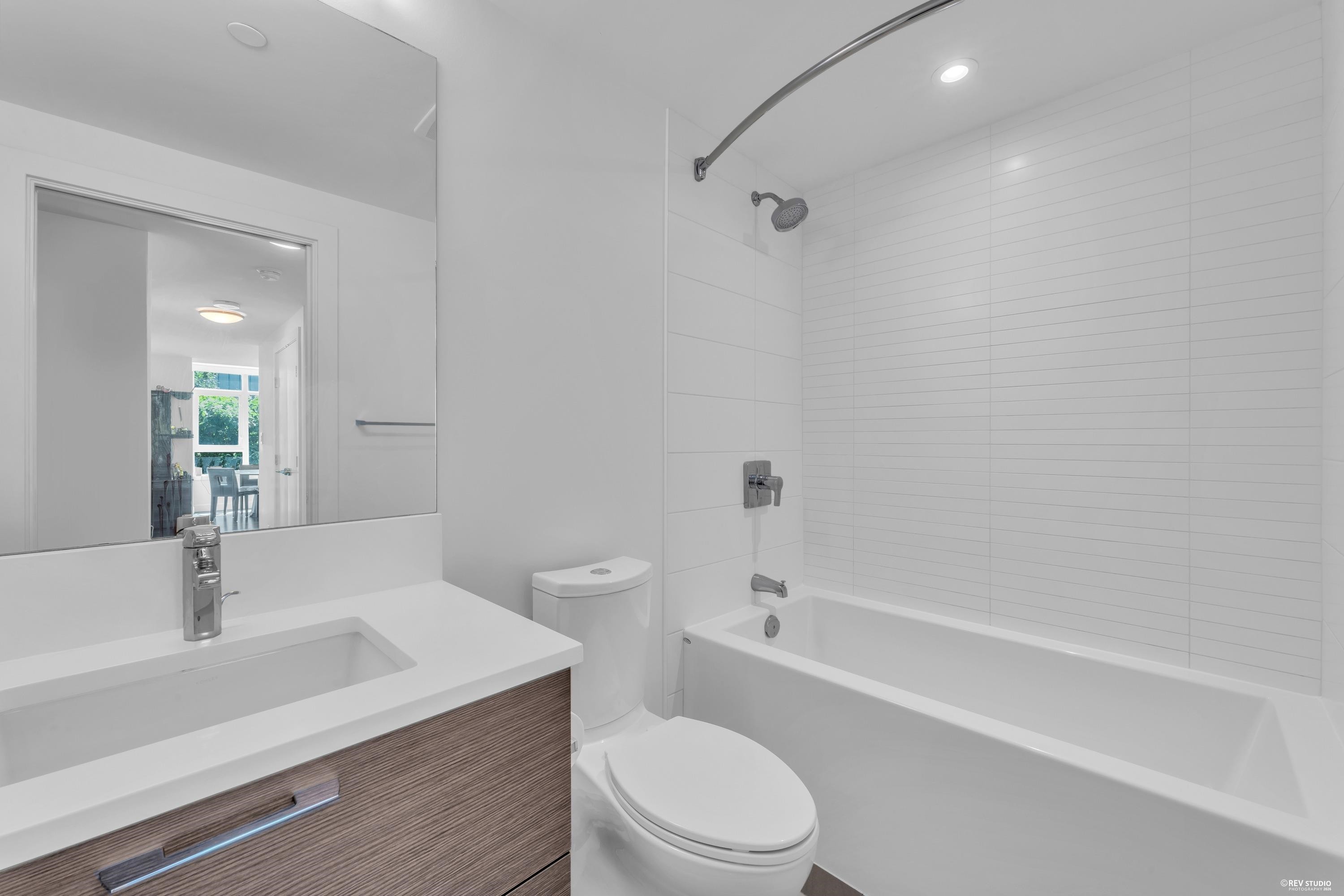 203-8538 River District Crossing, Vancouver, BC