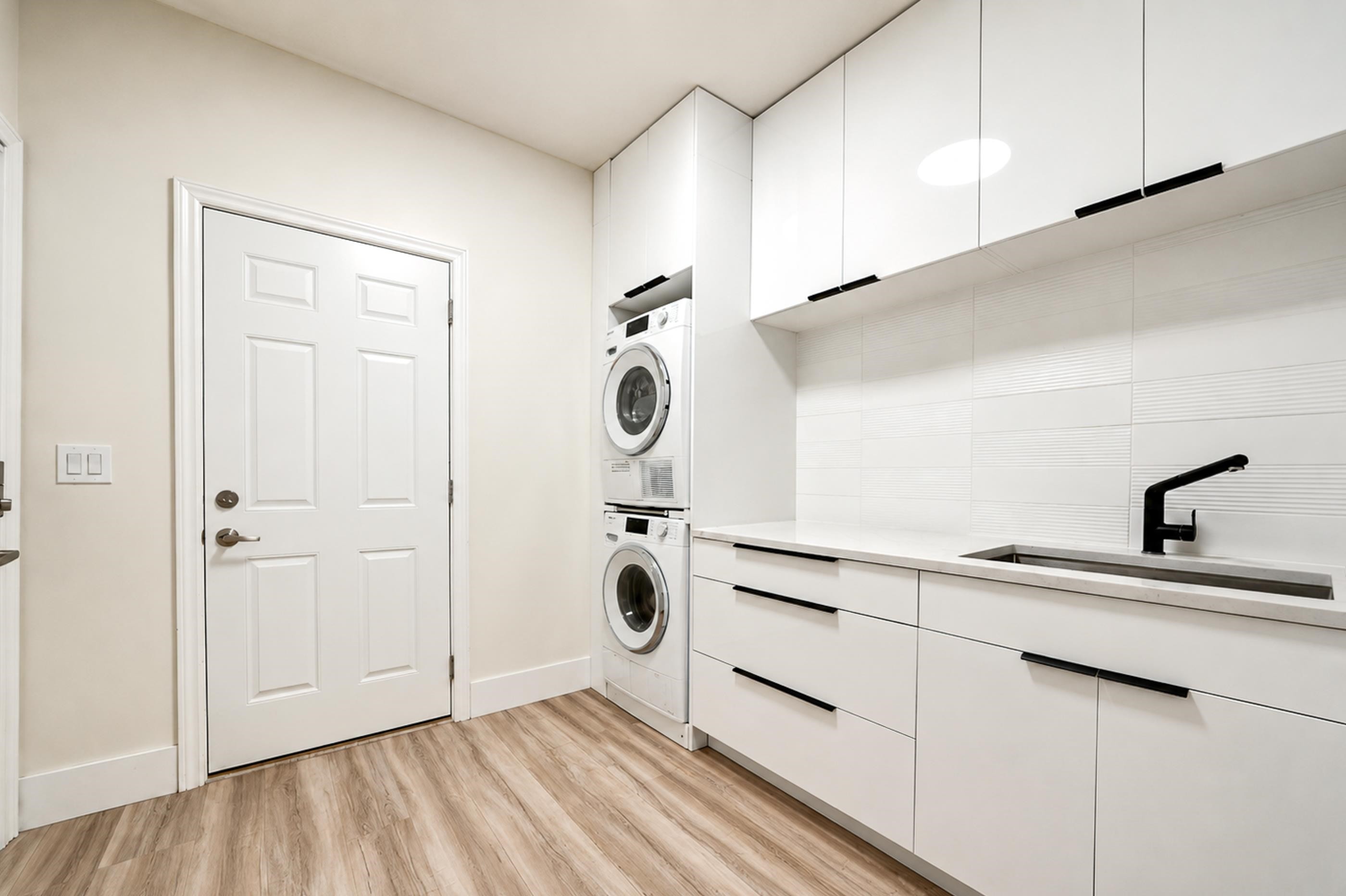9140 Diamond Road, Richmond, BC
