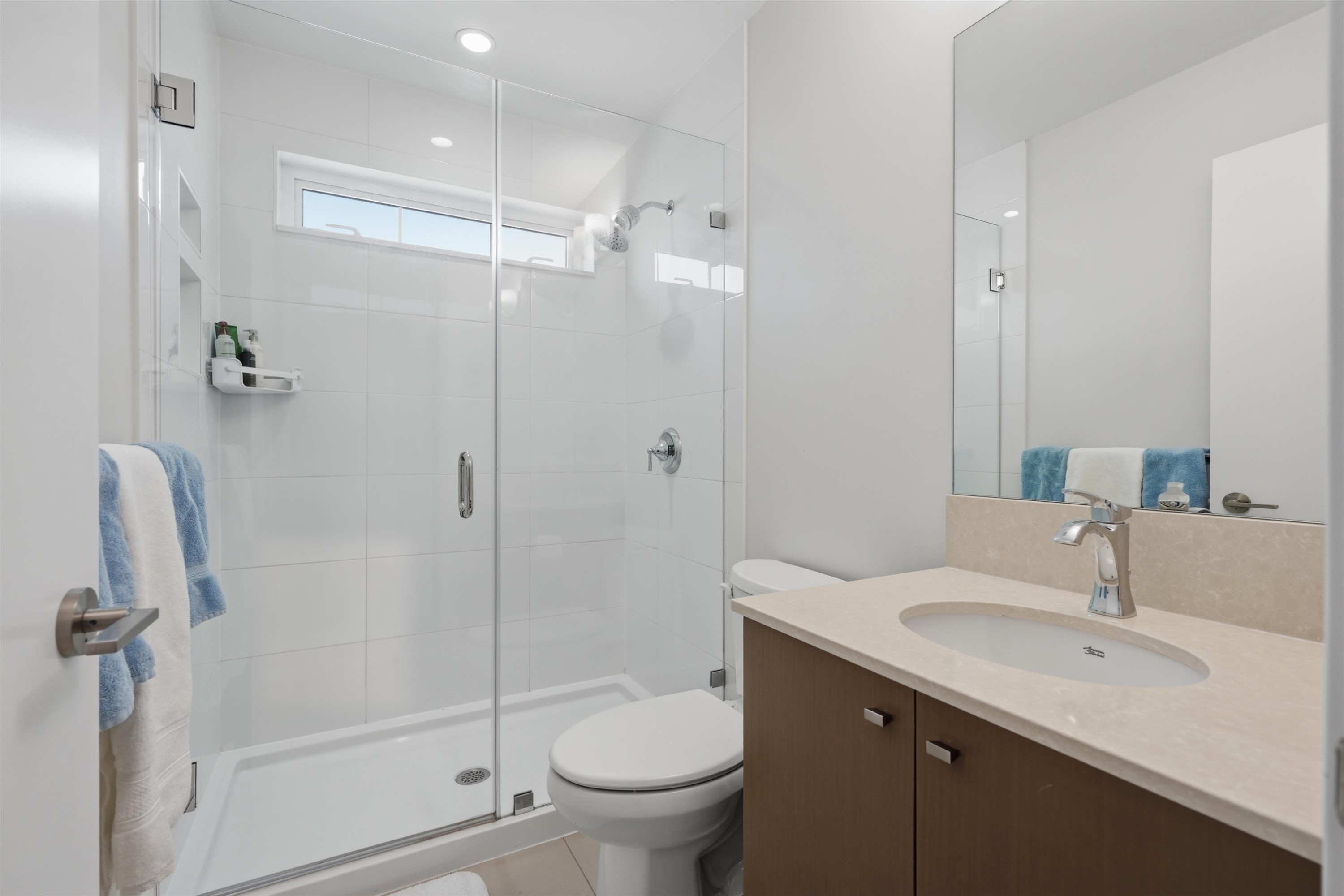 5906 Beachgate Lane, Sechelt, BC