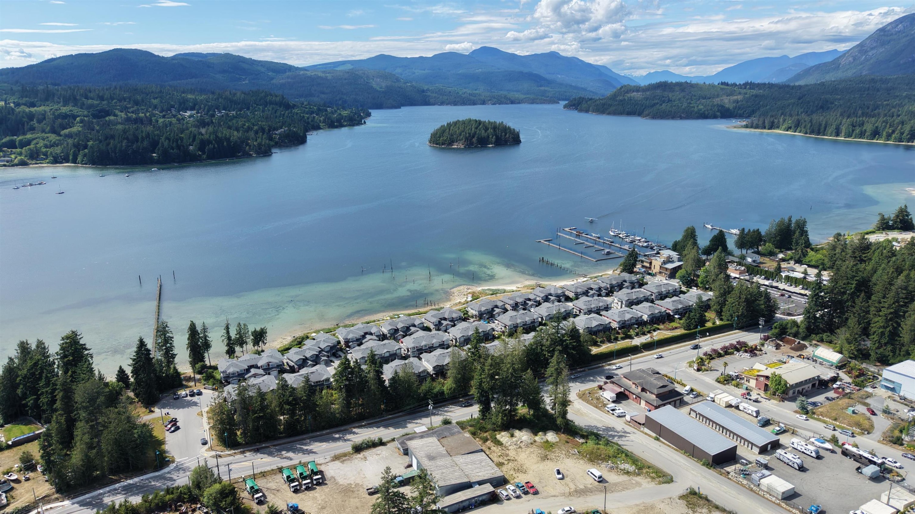 5906 Beachgate Lane, Sechelt, BC