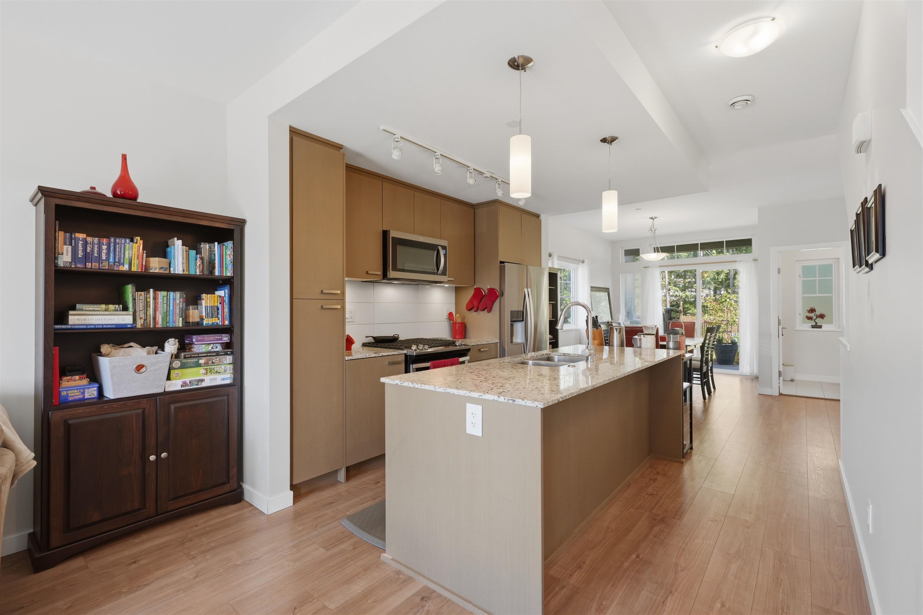 5906 Beachgate Lane, Sechelt, BC