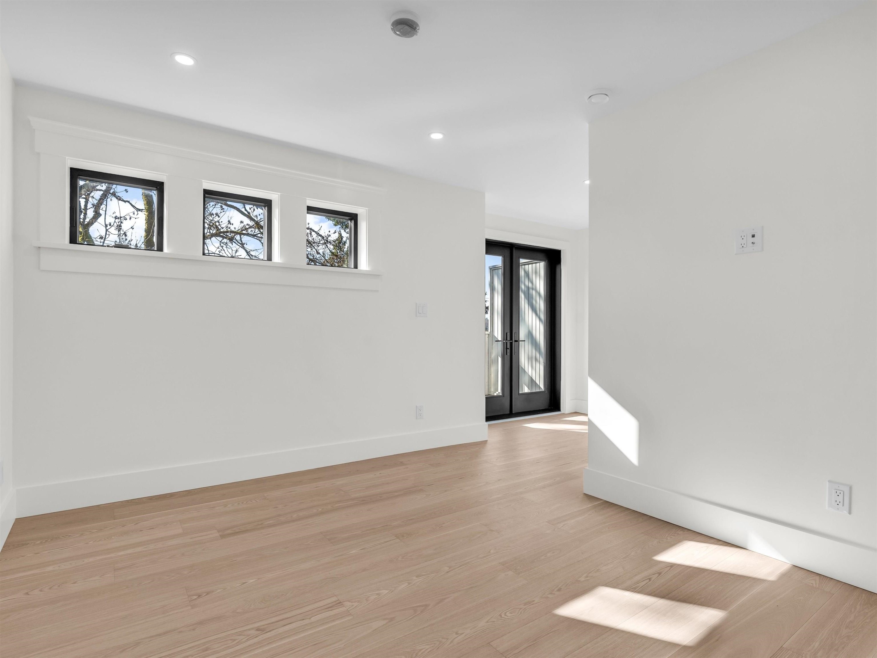 2566 2Nd Avenue W, Vancouver, BC