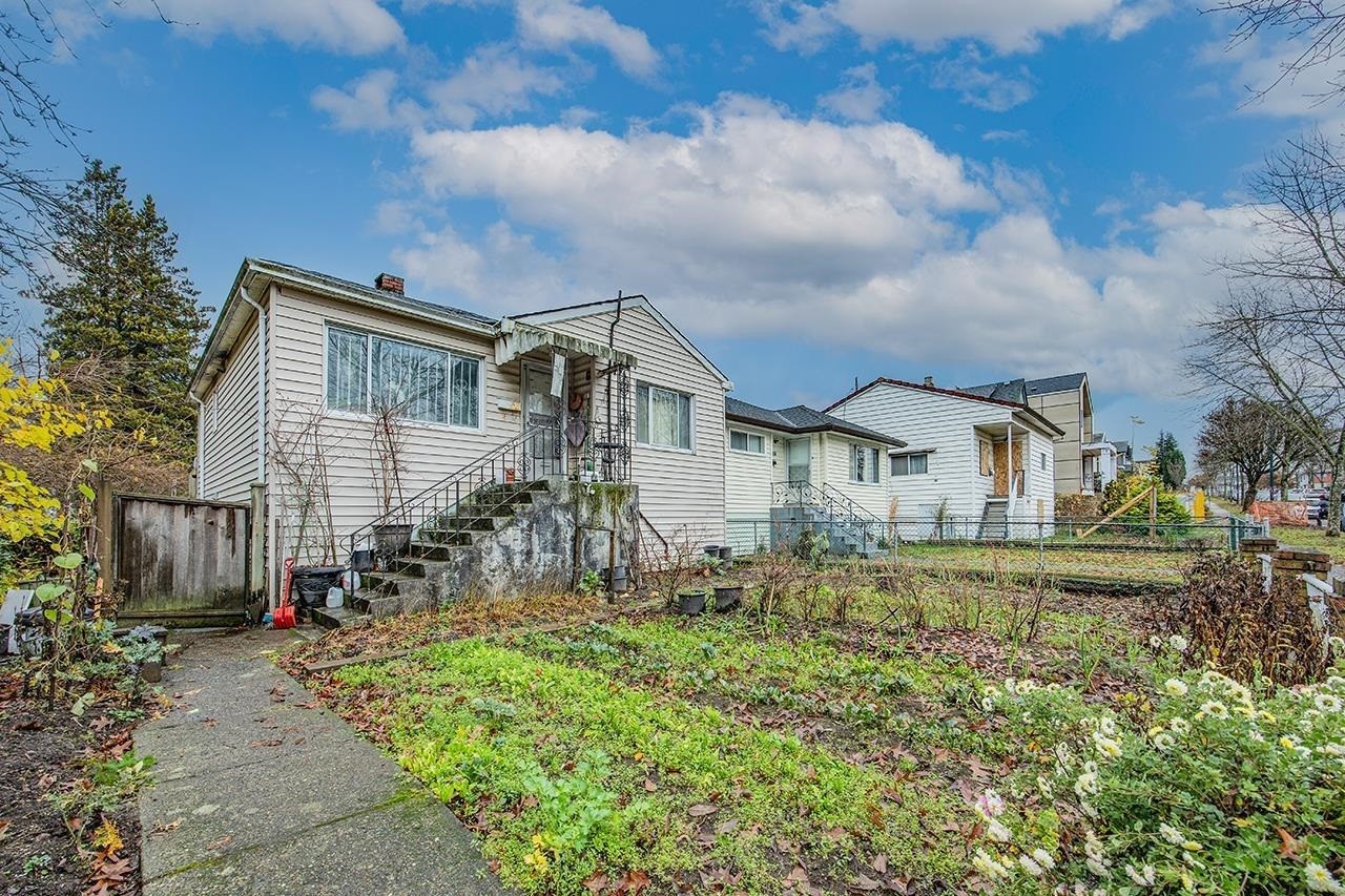 1805 51St Avenue E, Vancouver, BC