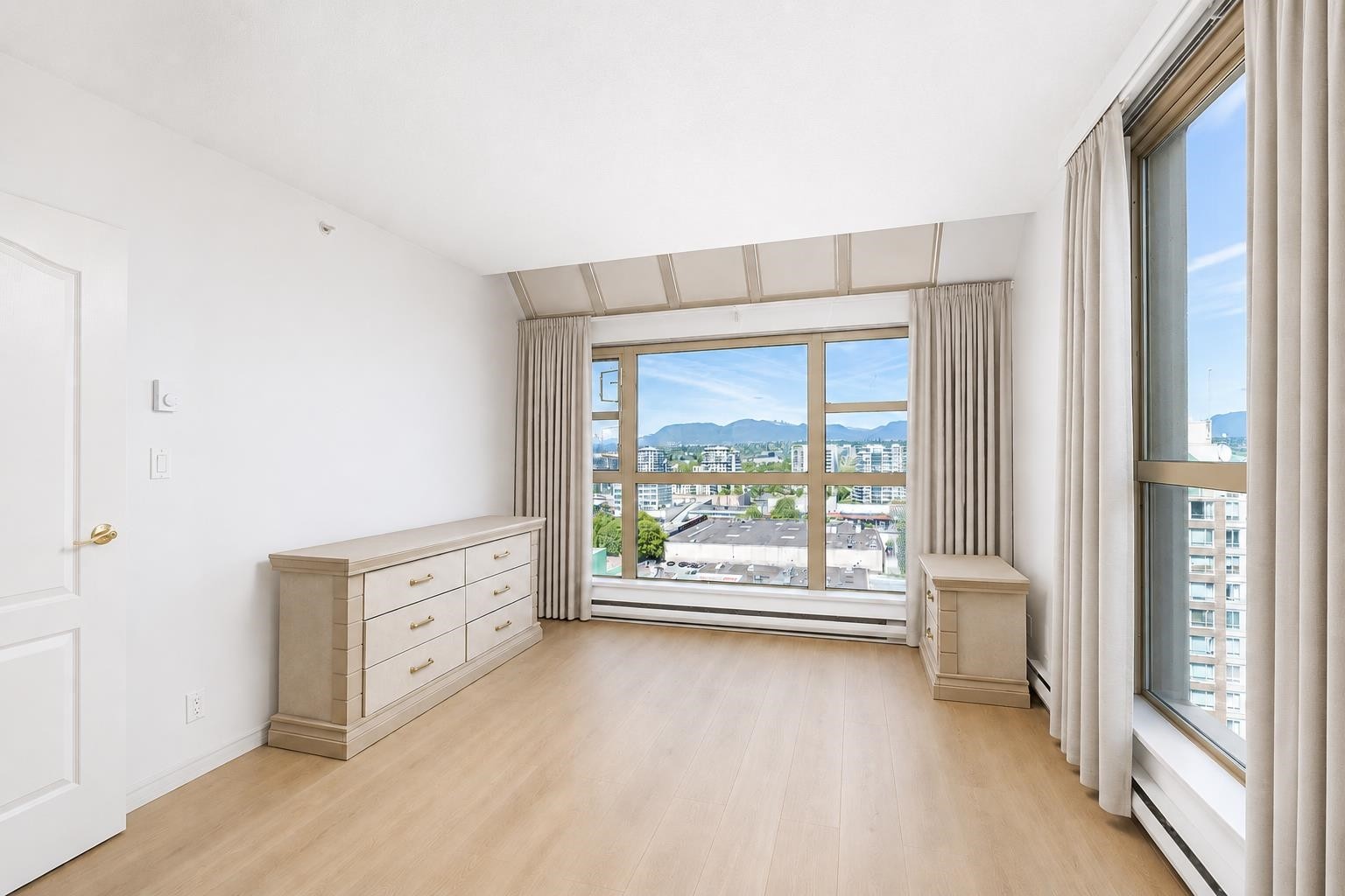 1506-8297 Saba Road, Richmond, BC
