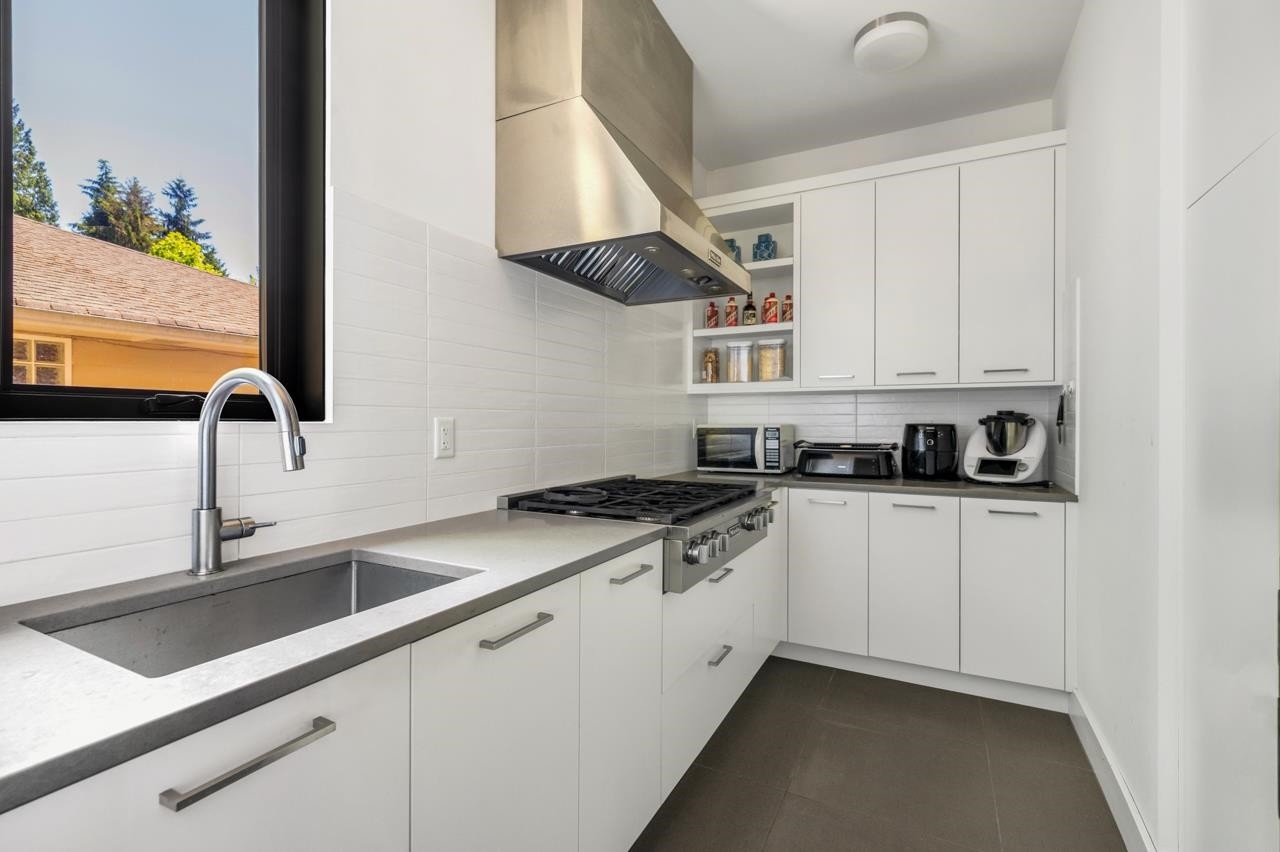 3430 Aintree Drive, North Vancouver, BC