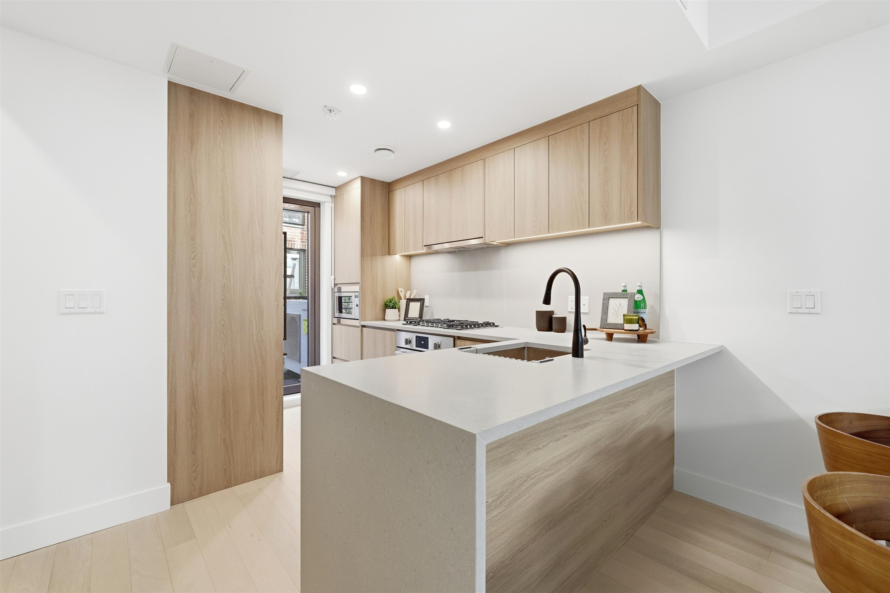 6310 Oak Street, Vancouver, BC