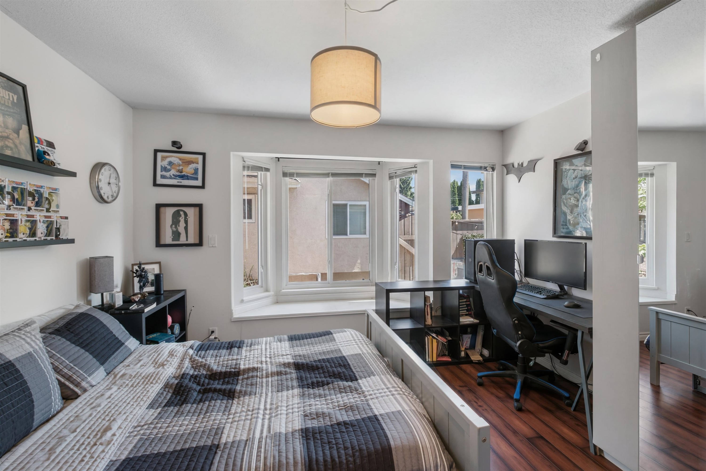 230 St. Patricks Avenue, North Vancouver, BC - Indoor