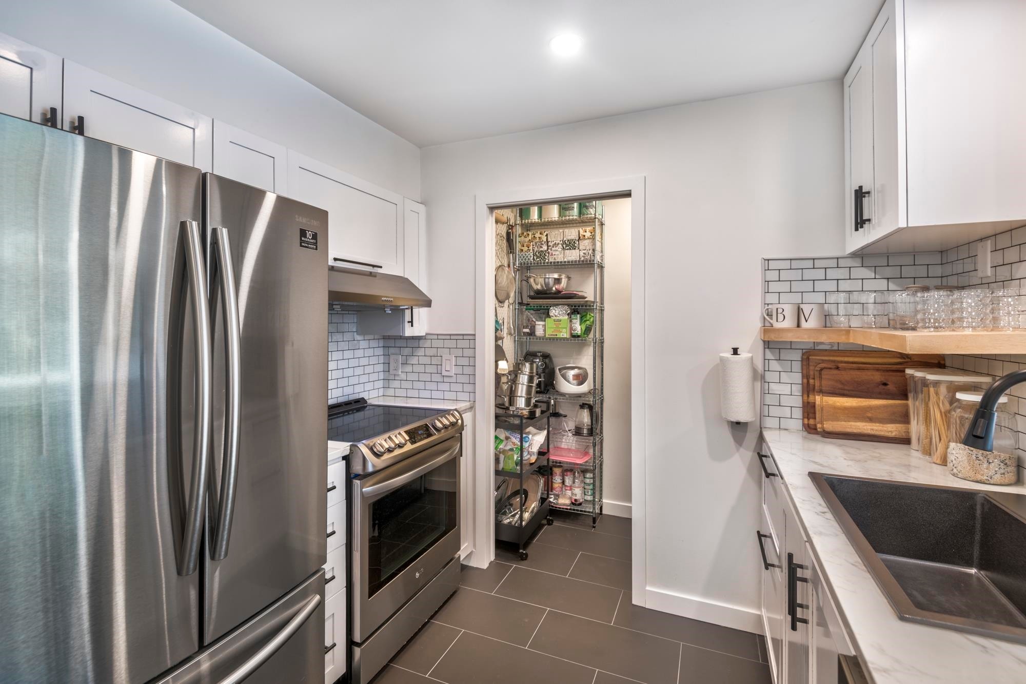 307-5281 Oakmount Crescent, Burnaby, BC