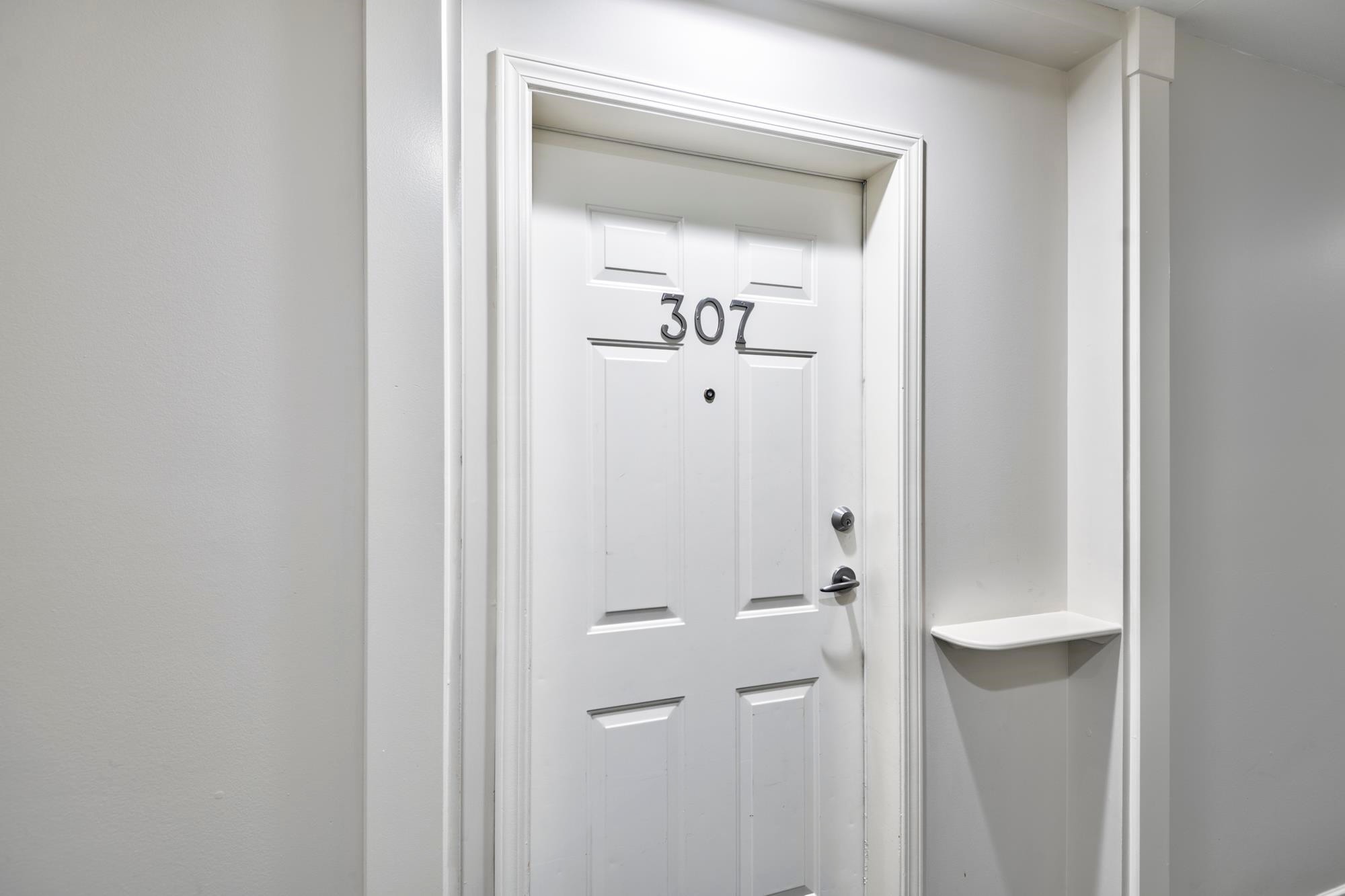 307-5281 Oakmount Crescent, Burnaby, BC