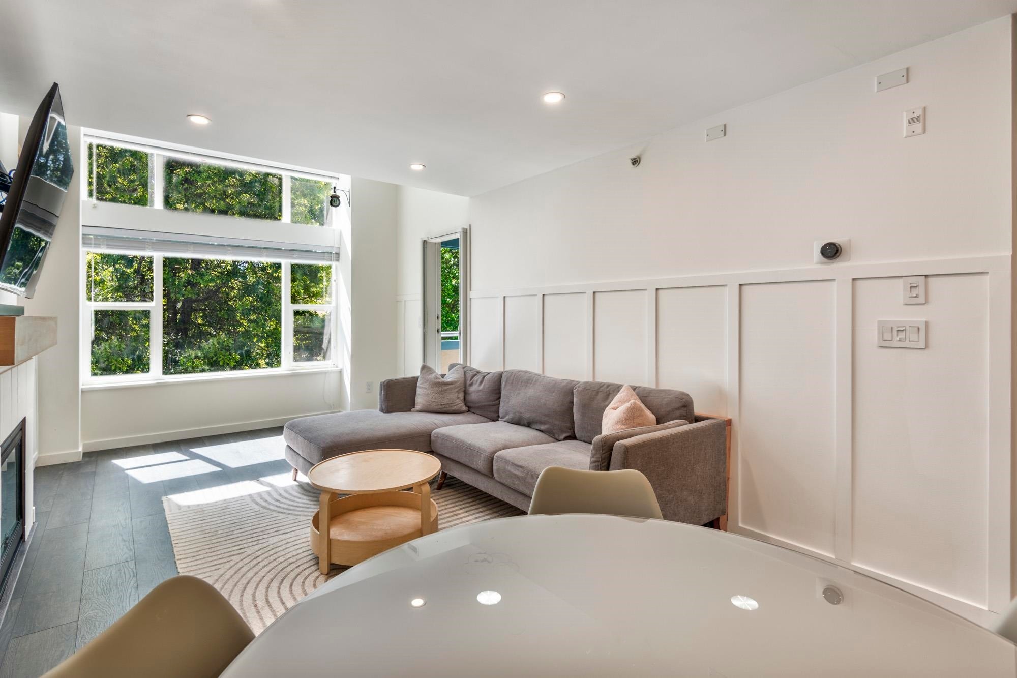 307-5281 Oakmount Crescent, Burnaby, BC