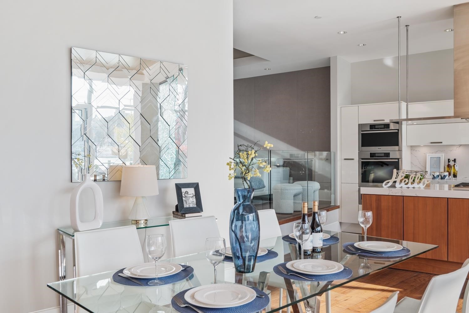 1576 Homer Mews, Vancouver, BC - Indoor Photo Showing Dining Room