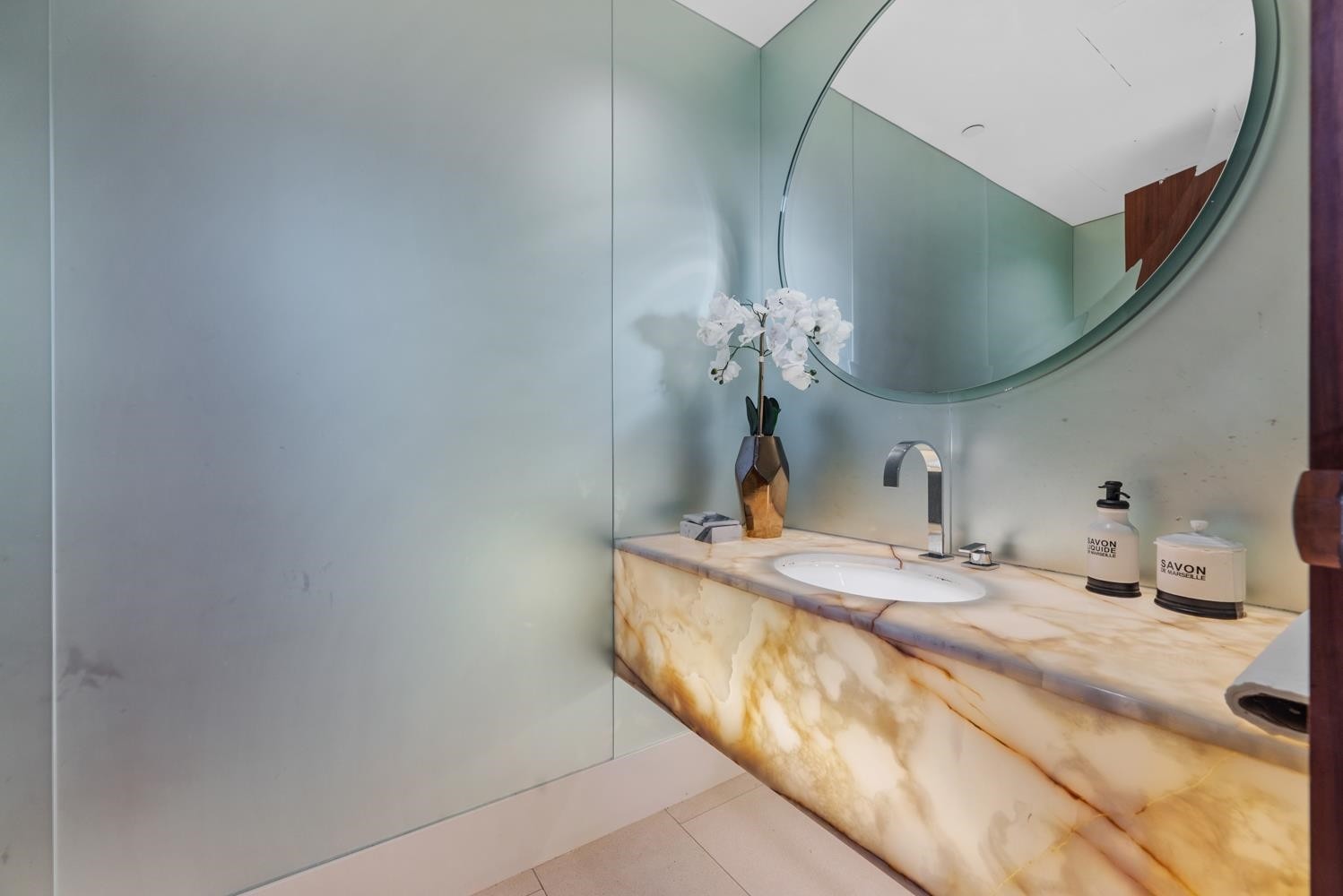 1576 Homer Mews, Vancouver, BC - Indoor Photo Showing Bathroom
