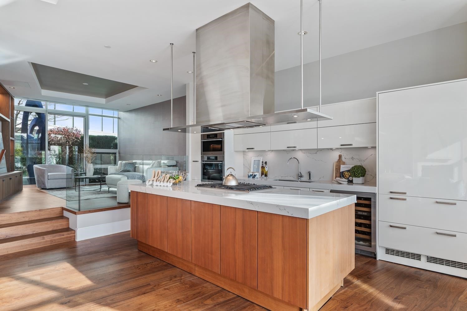 1576 Homer Mews, Vancouver, BC - Indoor Photo Showing Kitchen