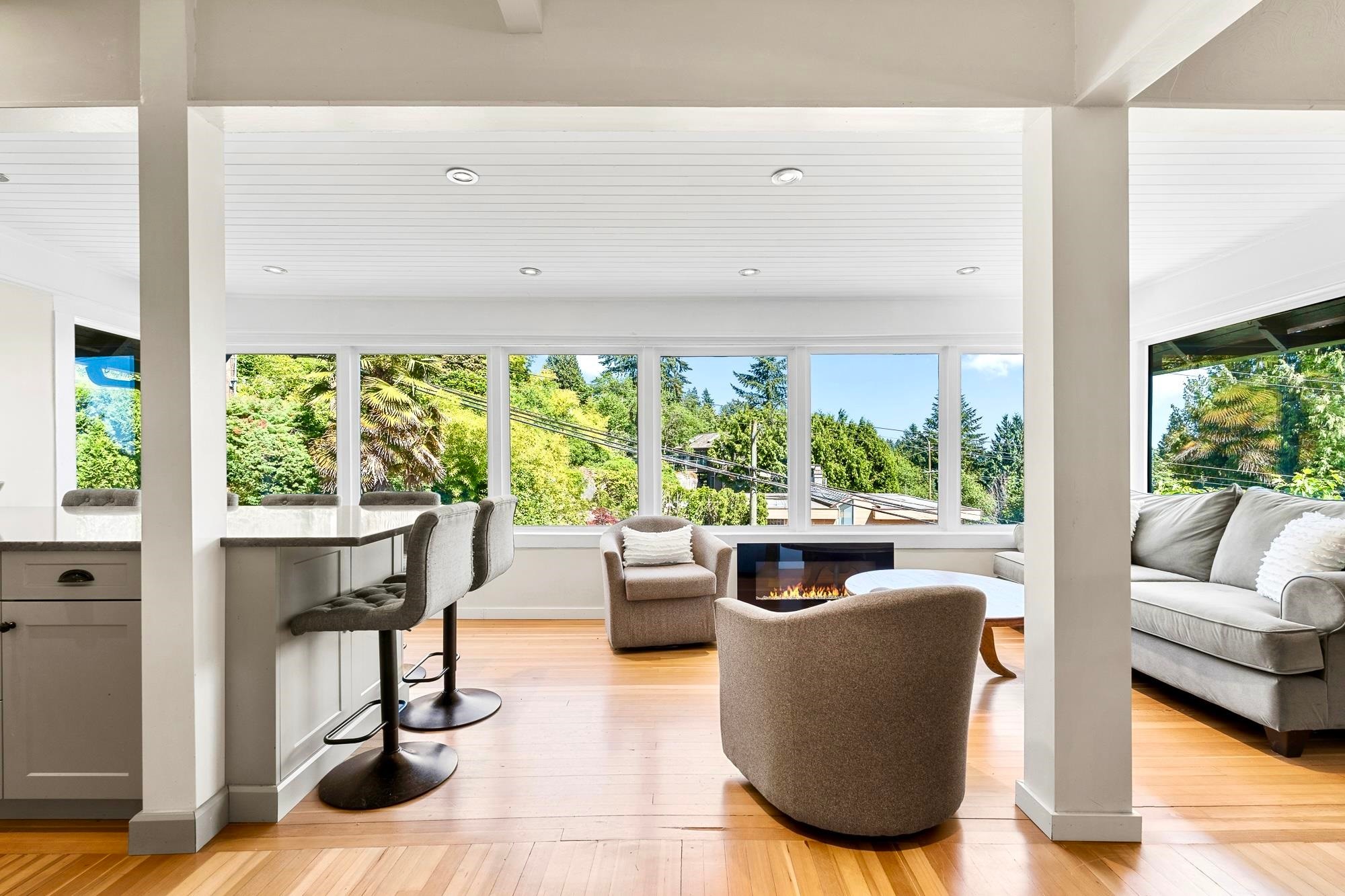 445 Oxley Street N, West Vancouver, BC