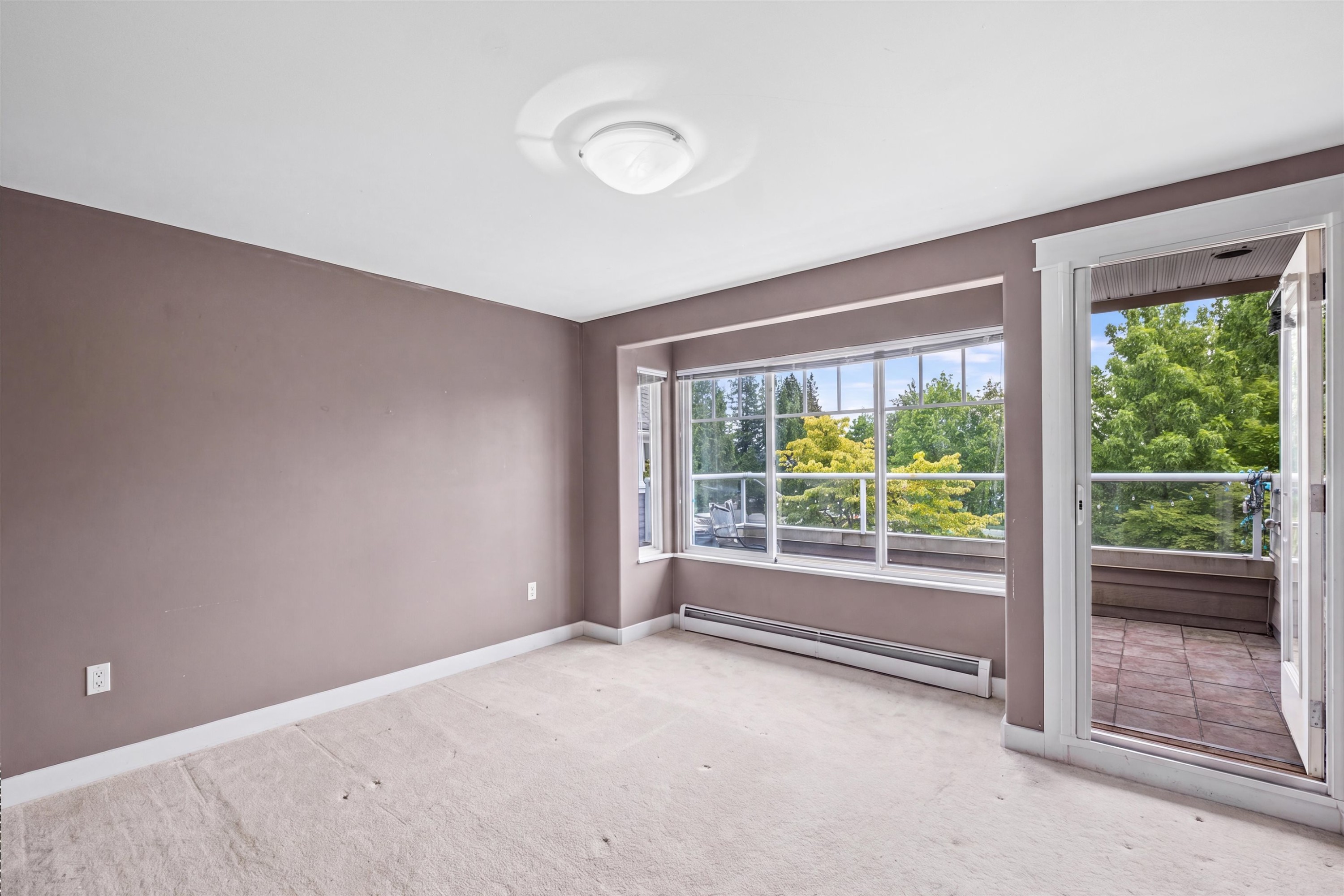 416 Keith Road W, North Vancouver, BC