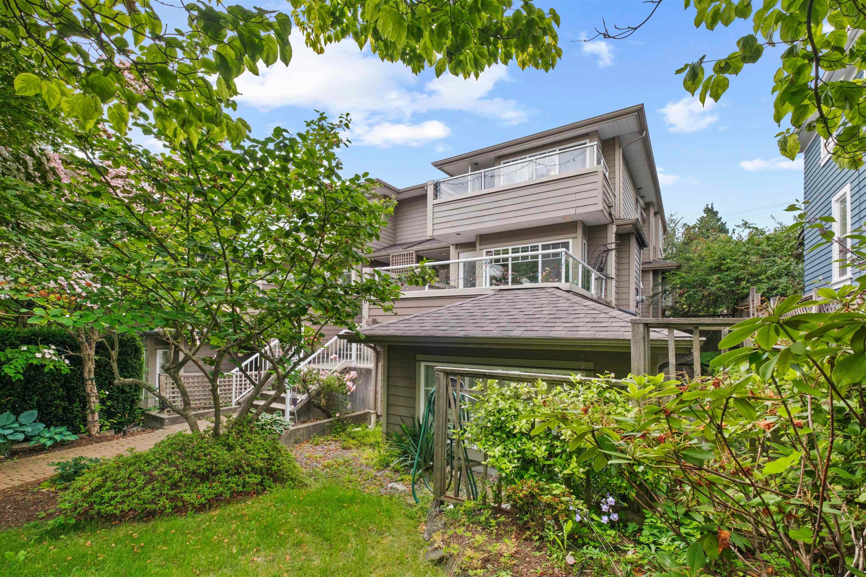 416 Keith Road W, North Vancouver, BC