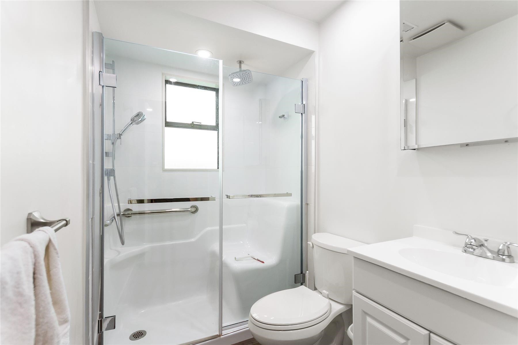 2986 3Rd Avenue E, Vancouver, BC
