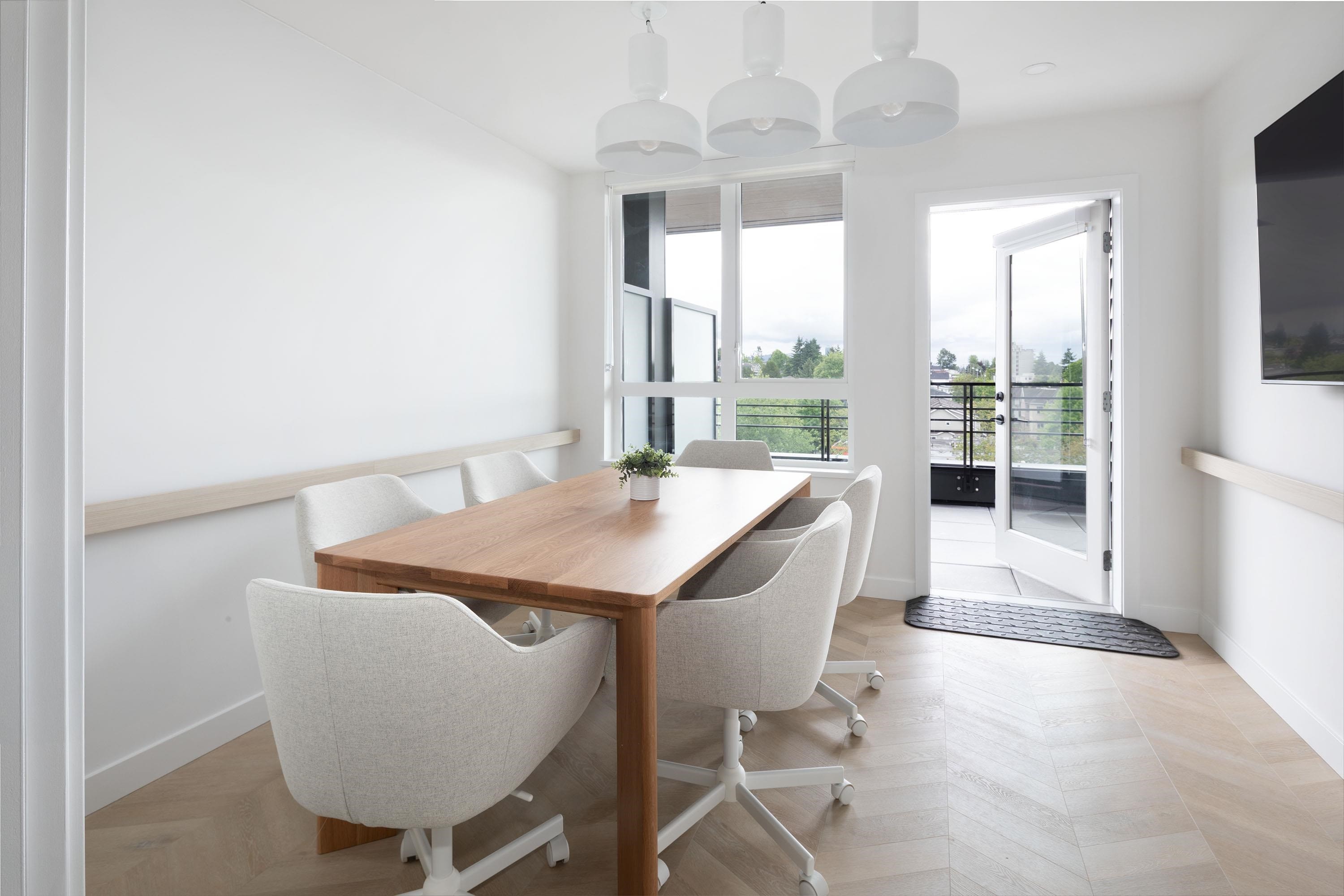 419-2450 Garden Drive, Vancouver, BC