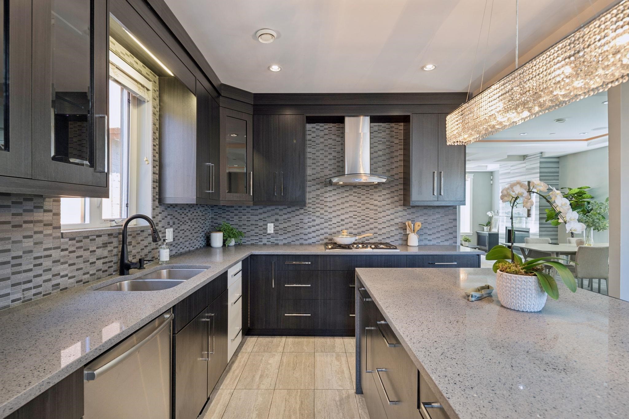 3233 Grant Street, Vancouver, BC - Indoor Photo Showing Kitchen With Double Sink With Upgraded Kitchen
