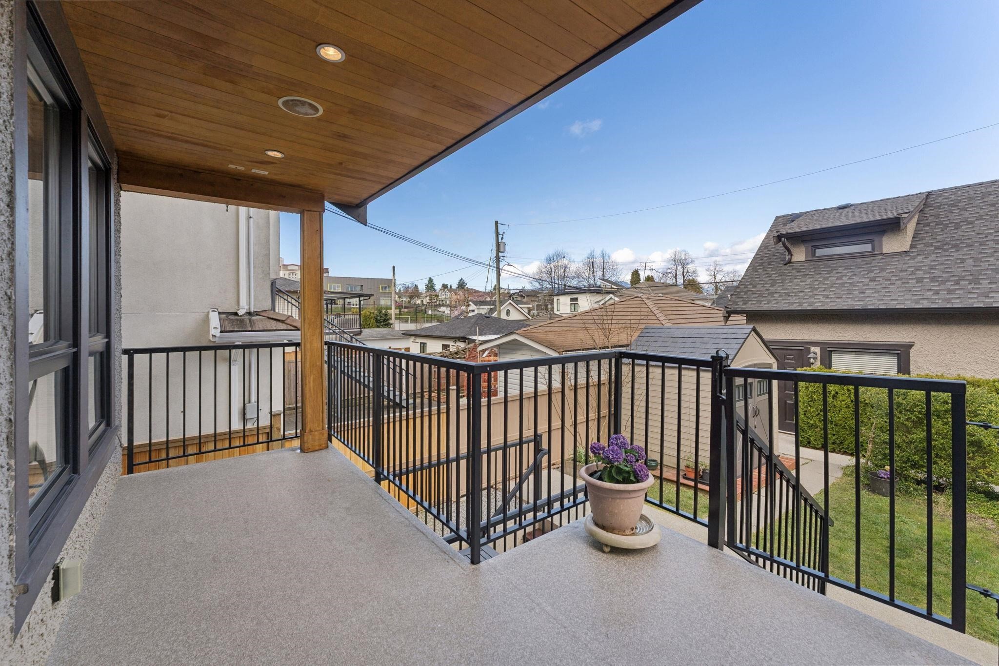 3233 Grant Street, Vancouver, BC - Outdoor With Exterior