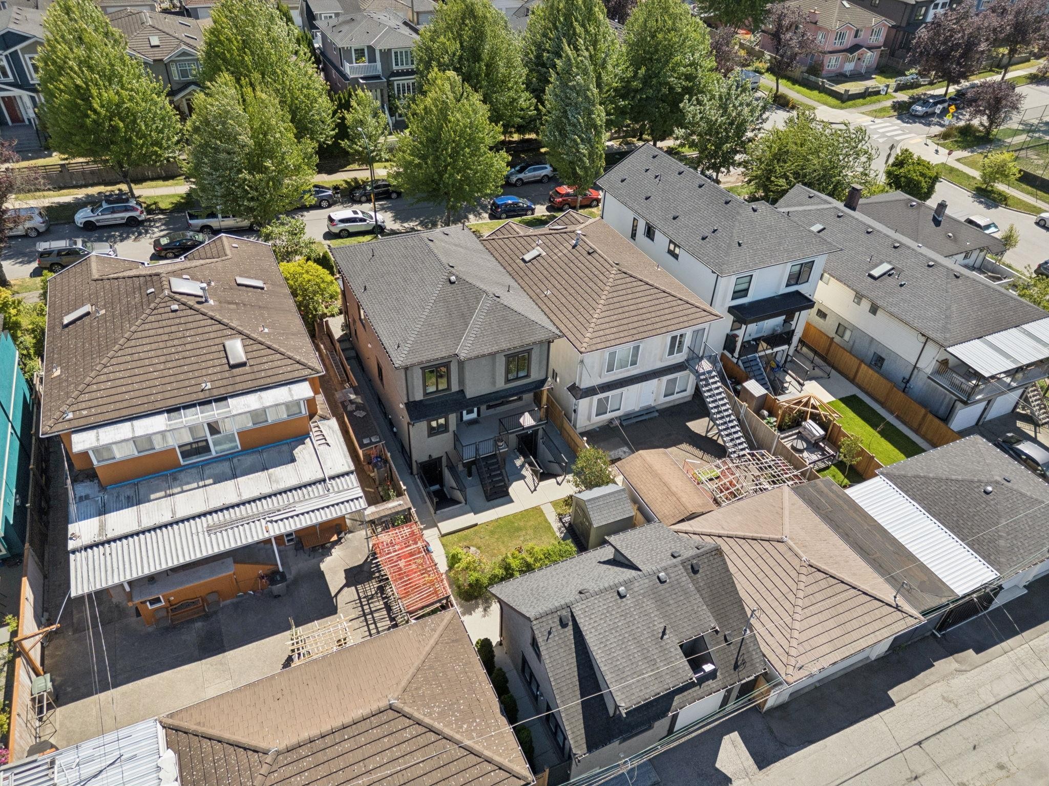 3233 Grant Street, Vancouver, BC - Outdoor