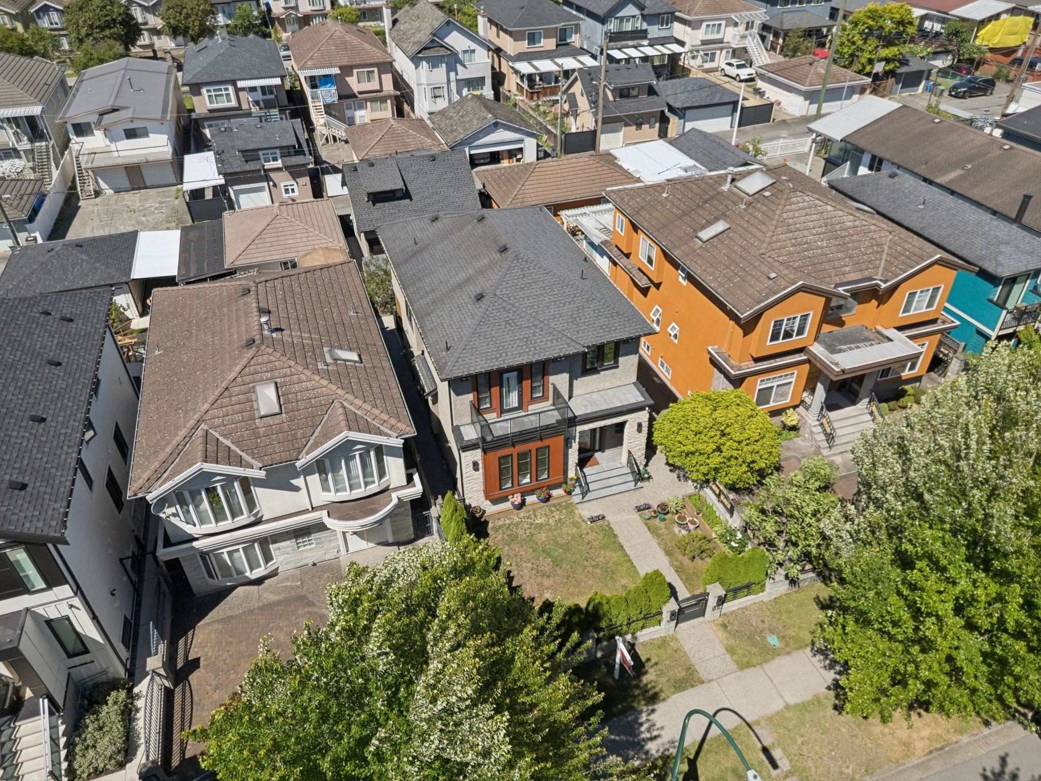 3233 Grant Street, Vancouver, BC - Outdoor