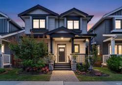 4717 Hemlock Way Tsawwassen, BC V4M 4G2