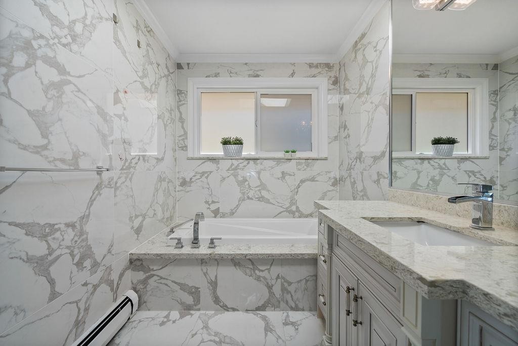 6066 Martyniuk Place, Richmond, BC