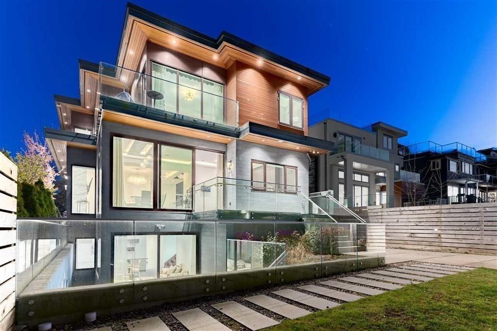 3011 27Th Avenue W, Vancouver, BC
