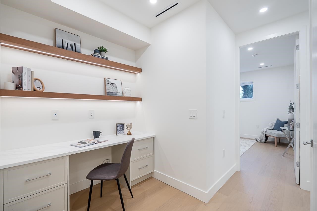 2-1845 51St Avenue E, Vancouver, BC - Indoor Photo Showing Office