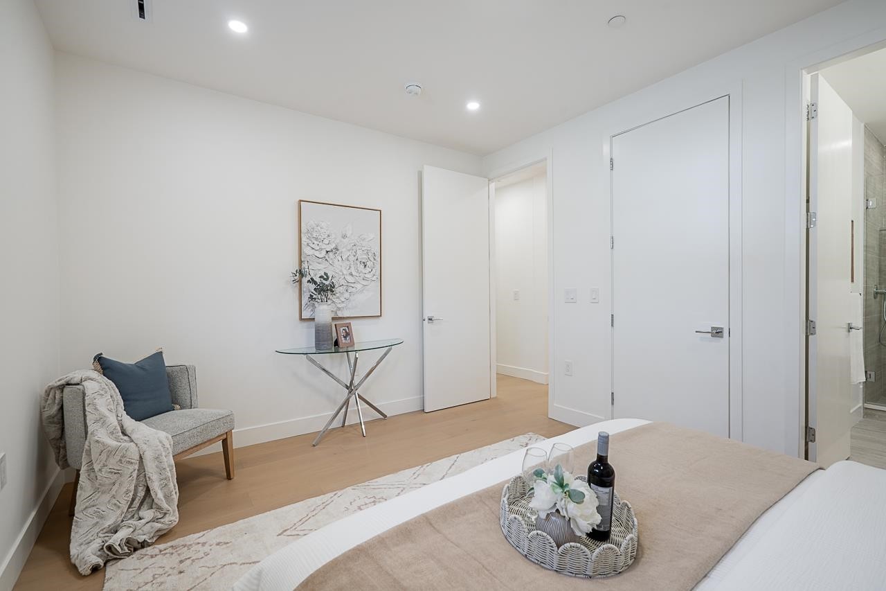 2-1845 51St Avenue E, Vancouver, BC - Indoor Photo Showing Bedroom