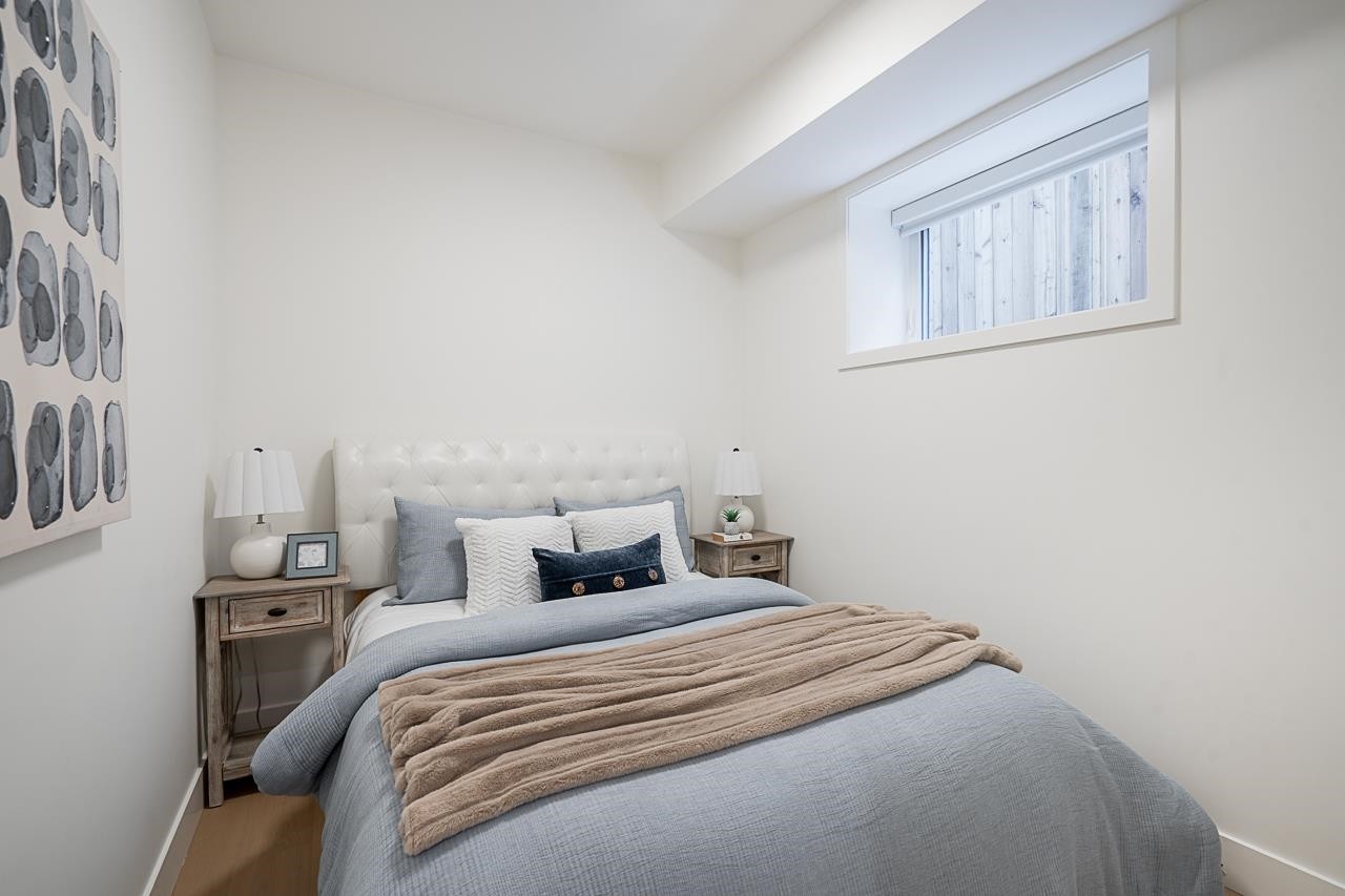 2-1845 51St Avenue E, Vancouver, BC - Indoor Photo Showing Bedroom
