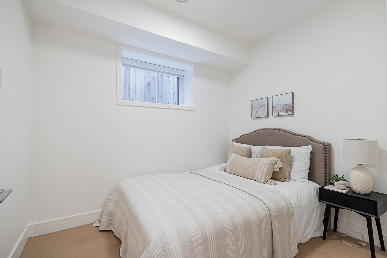 2-1845 51St Avenue E, Vancouver, BC - Indoor Photo Showing Bedroom