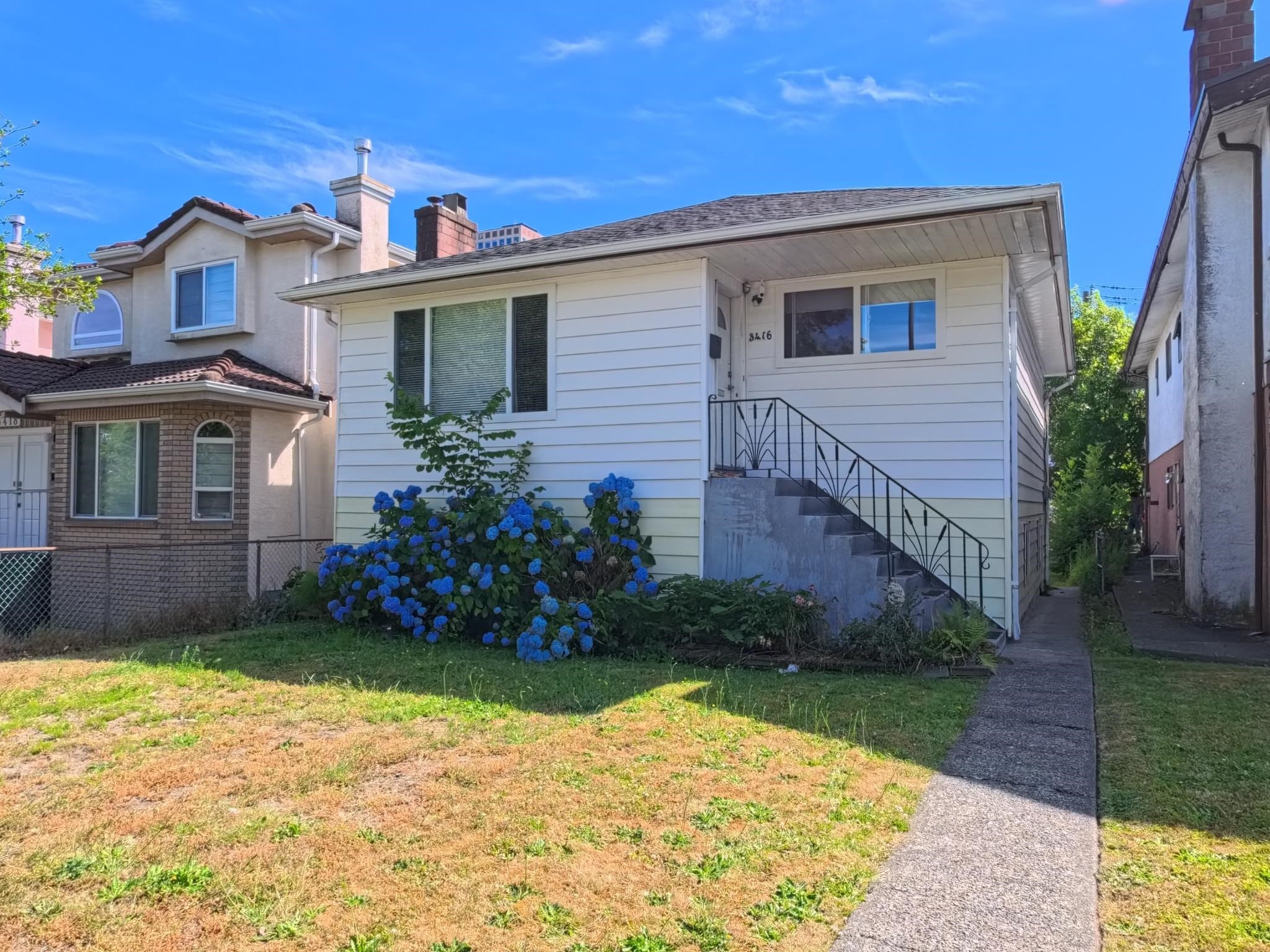 3416 Monmouth Avenue, Vancouver, BC